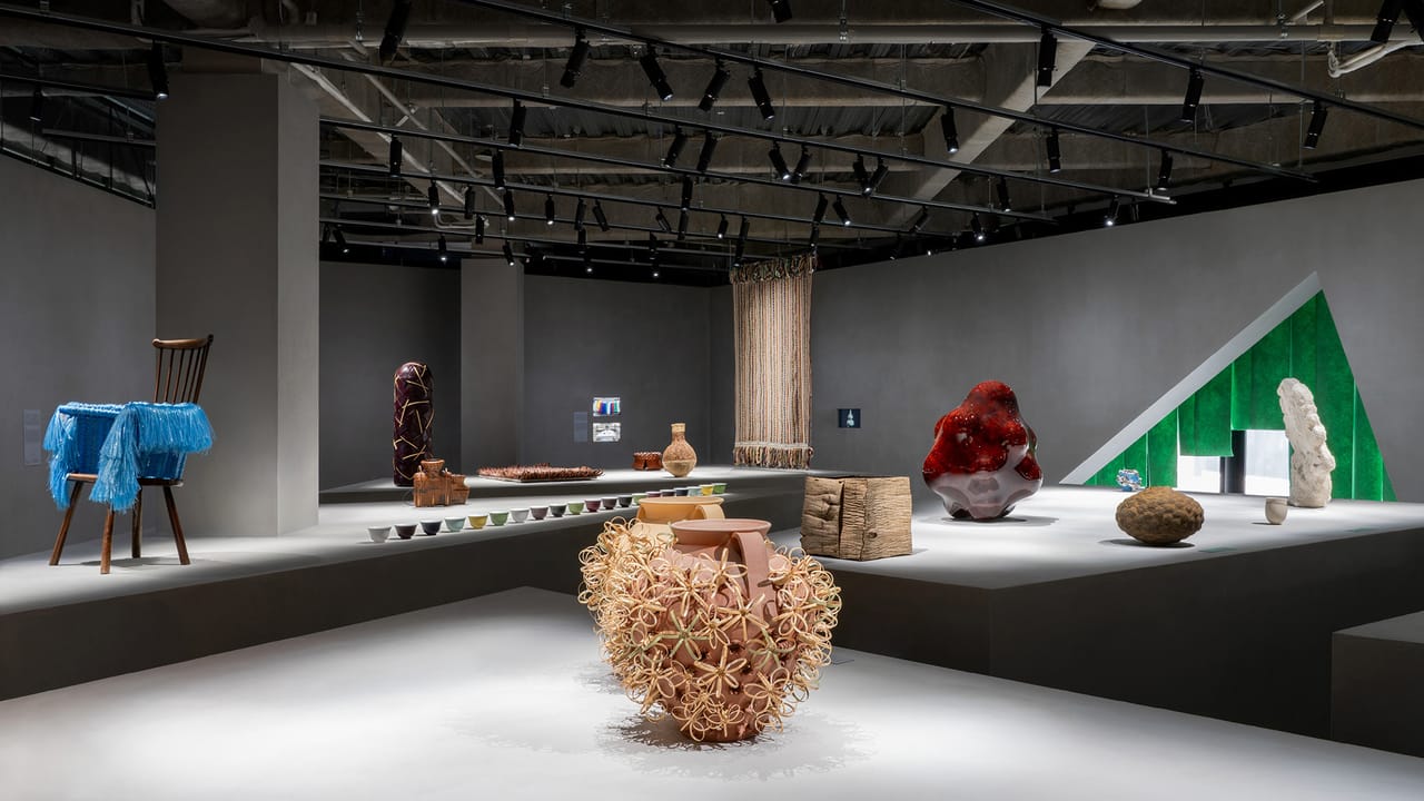 LOEWE_TOKYO_EXHIBITION_SPACE_CAPTURE_RGB_CROPPED_2880X1620_8.jpg