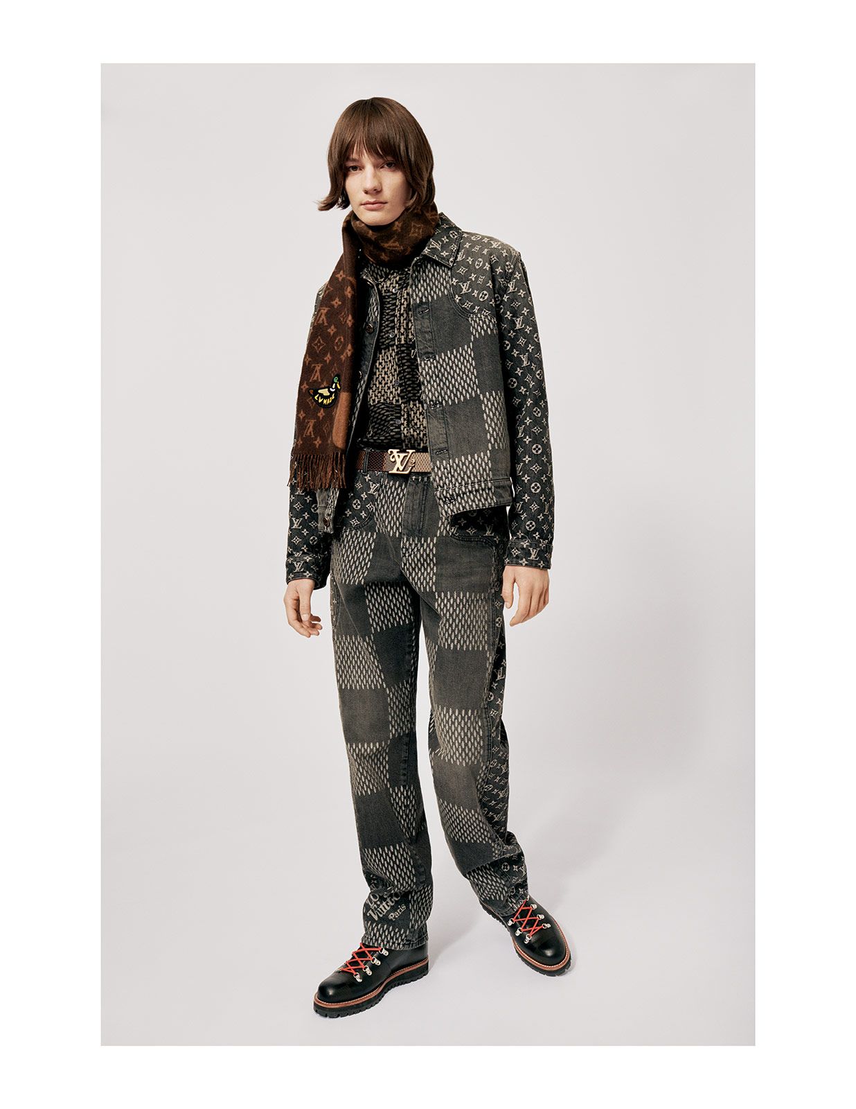 Louis Vuitton L V2 Metalmagazine 14.jpg