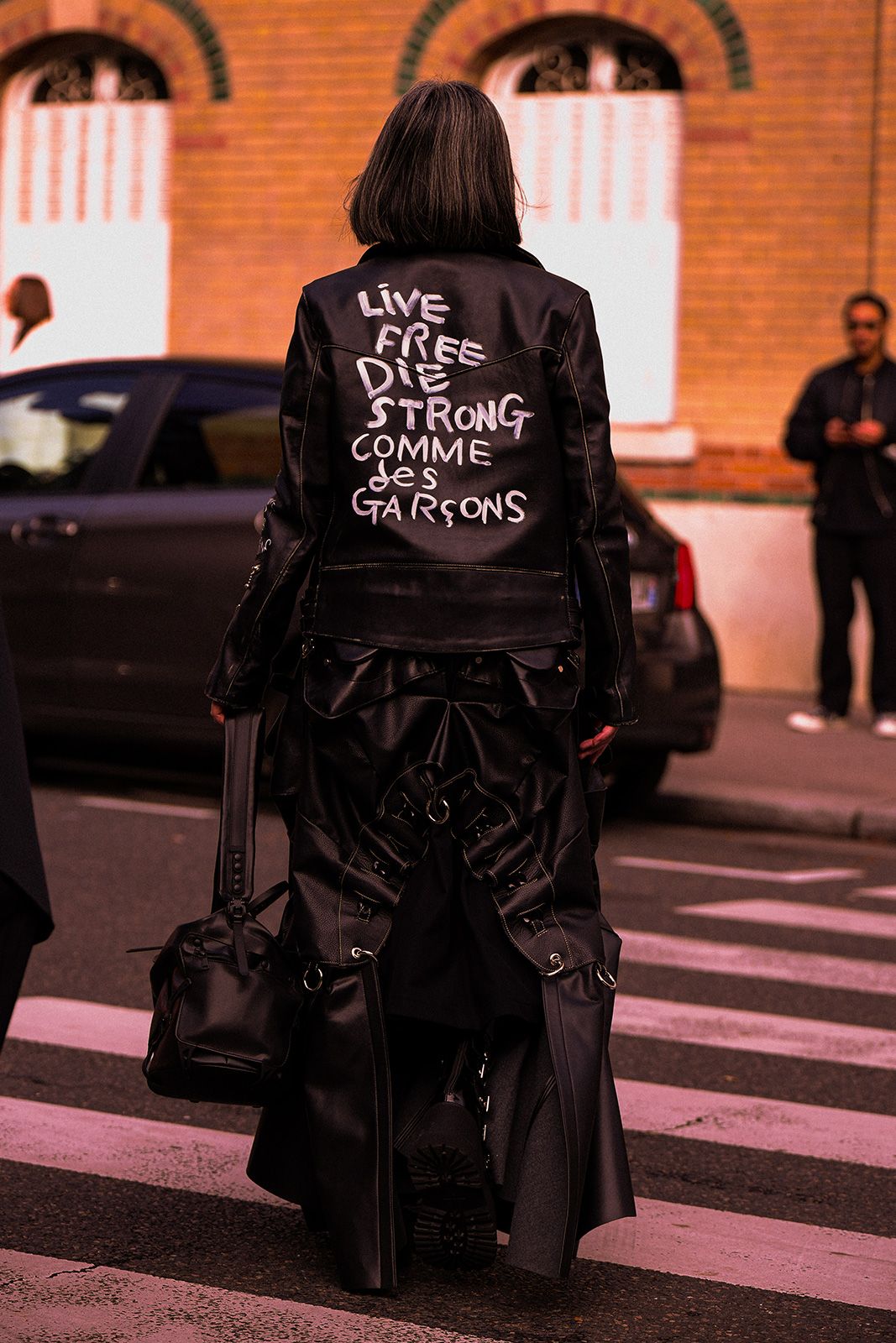 w-pfw-ss025-streetstyle-084.jpg
