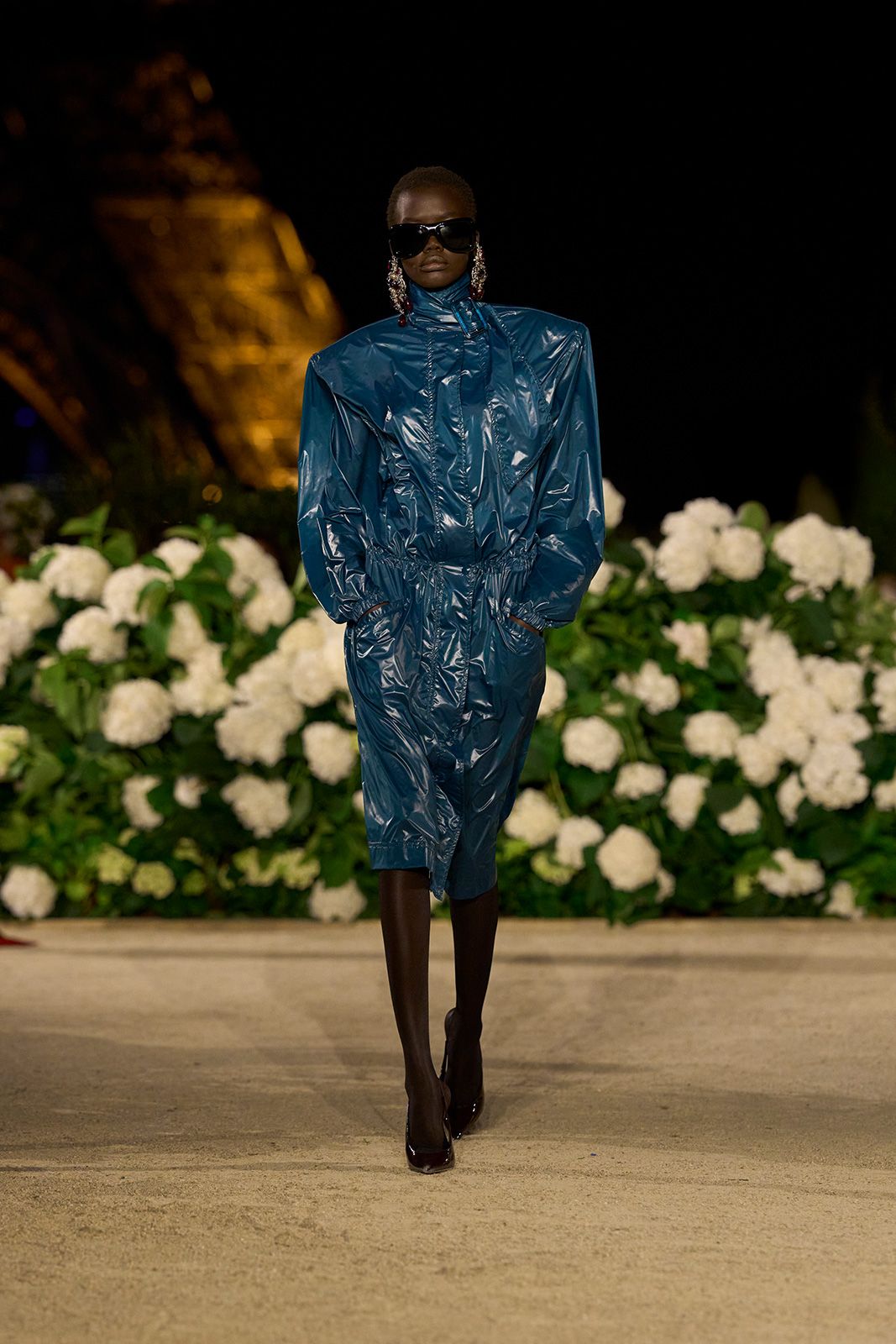 SAINT-LAURENT_FASHION_SHOW_WOMAN_SUMMER26_RUNWAY_16.jpg