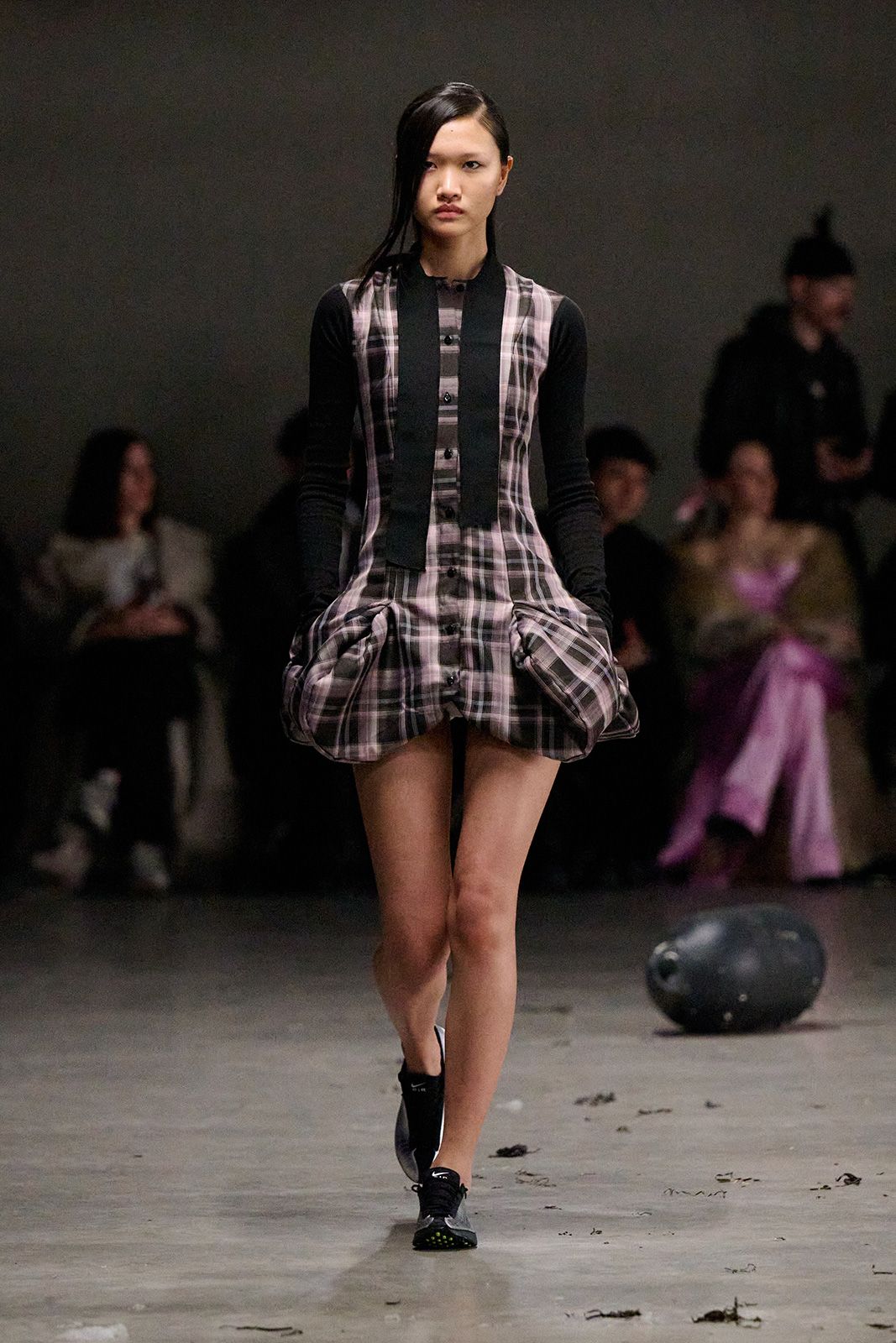 Sia-Arnika_AW25_Look015_br_James-Cochrane_for_BFW_PRESS.jpg