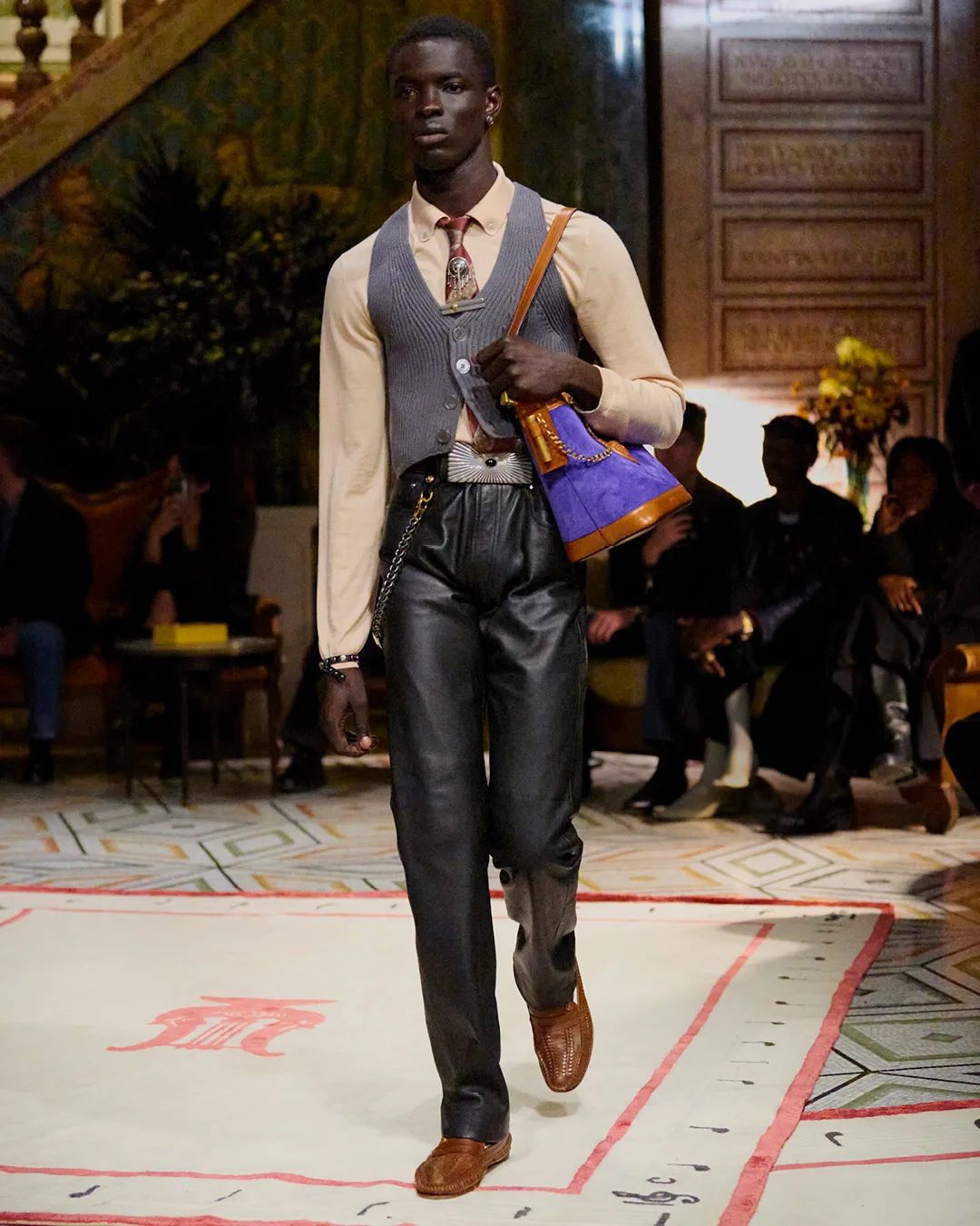 metal-versace-04.webp