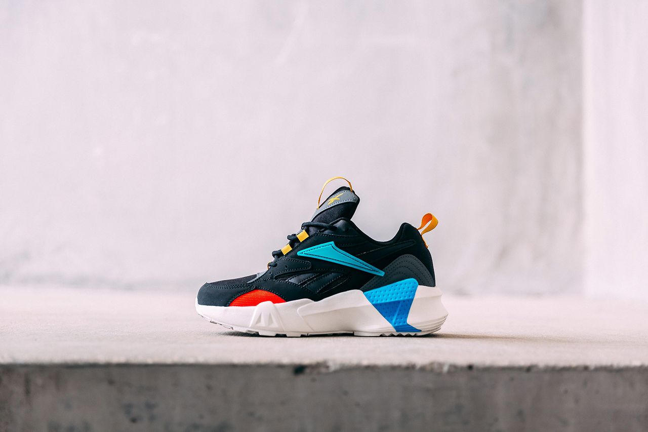 Reebok Aztrek Metalmagazine 2.jpg