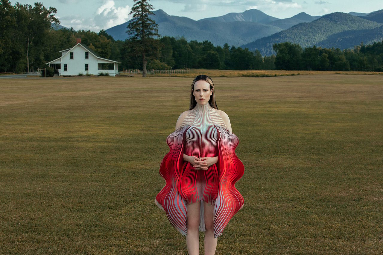 Allie X Metalmagazine 3.jpg