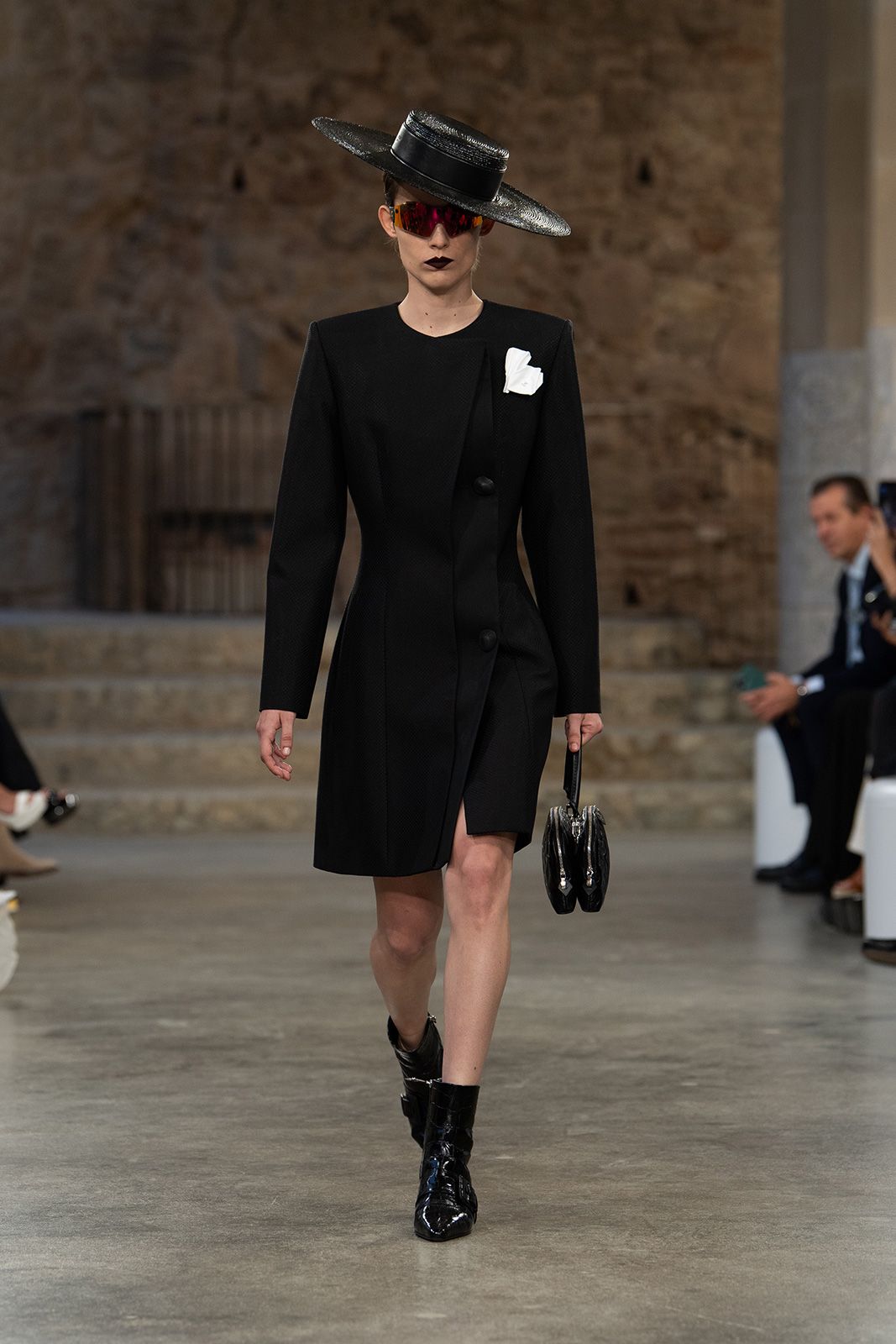Louis-Vuitton_CR25_10.jpg