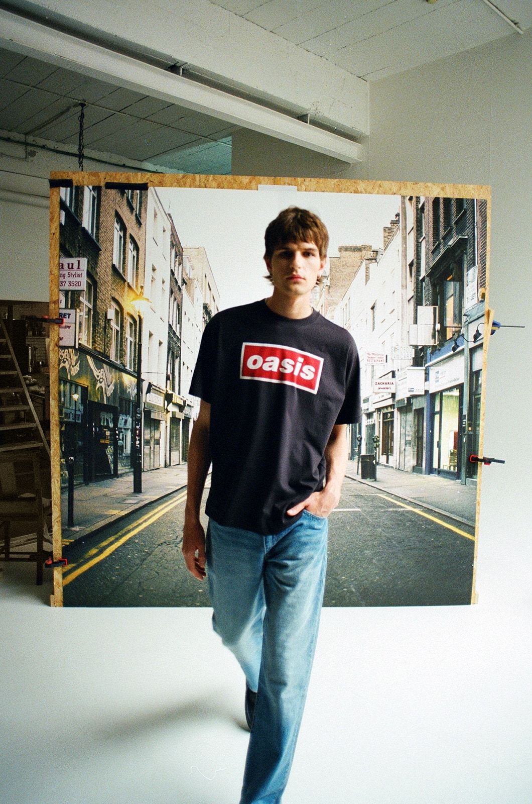 Oasis-–-Levis-11.jpg