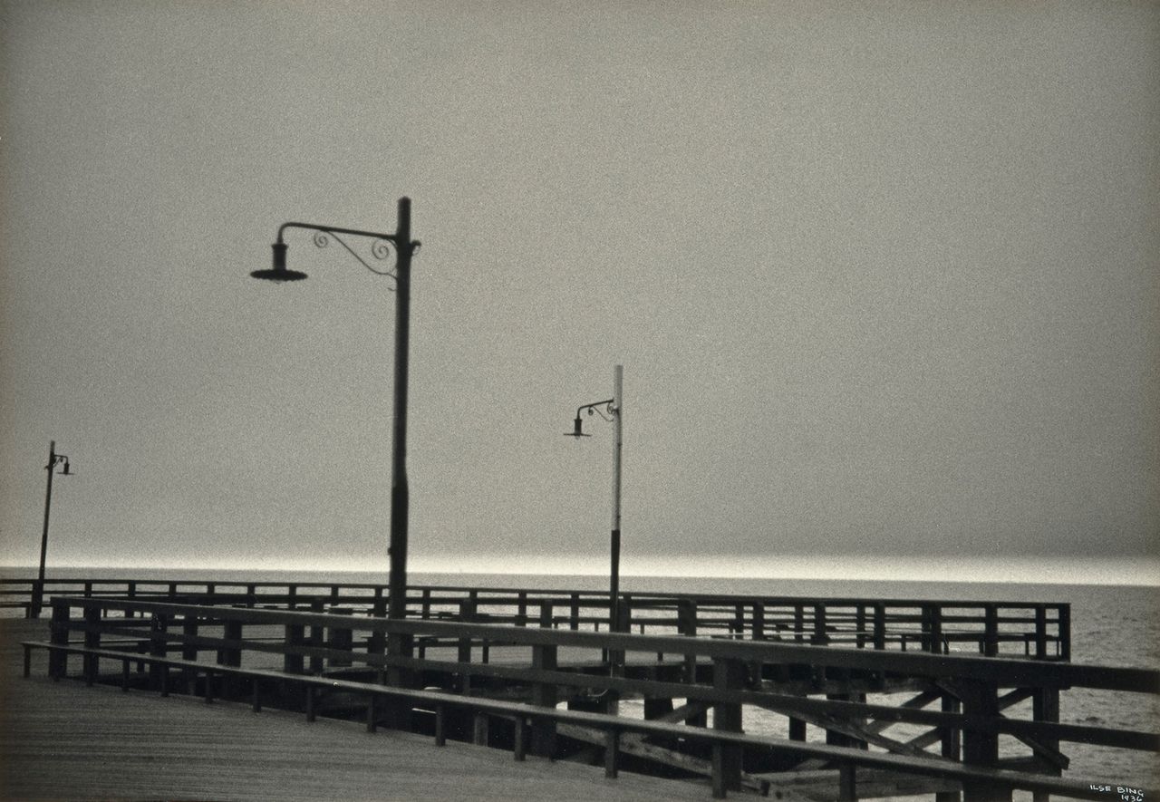 ©-Ilse-Bing,-Pier-Staten-Island-New-Yok,-1936,-Courtesy-of-Gallery-Berinson.jpg