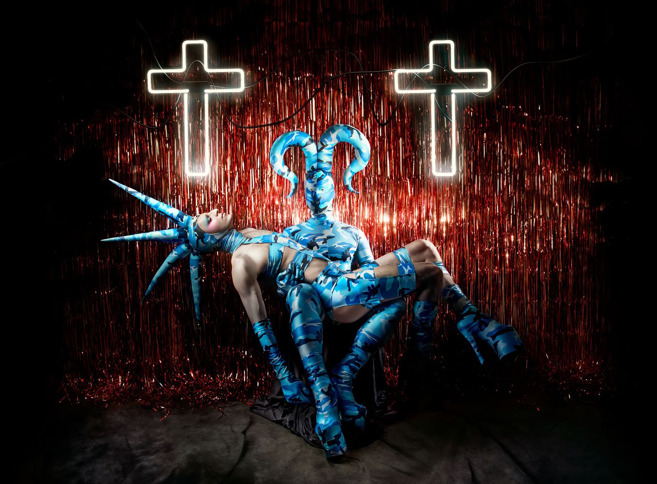 Pissy Pussy Metalmagazine 21.jpg