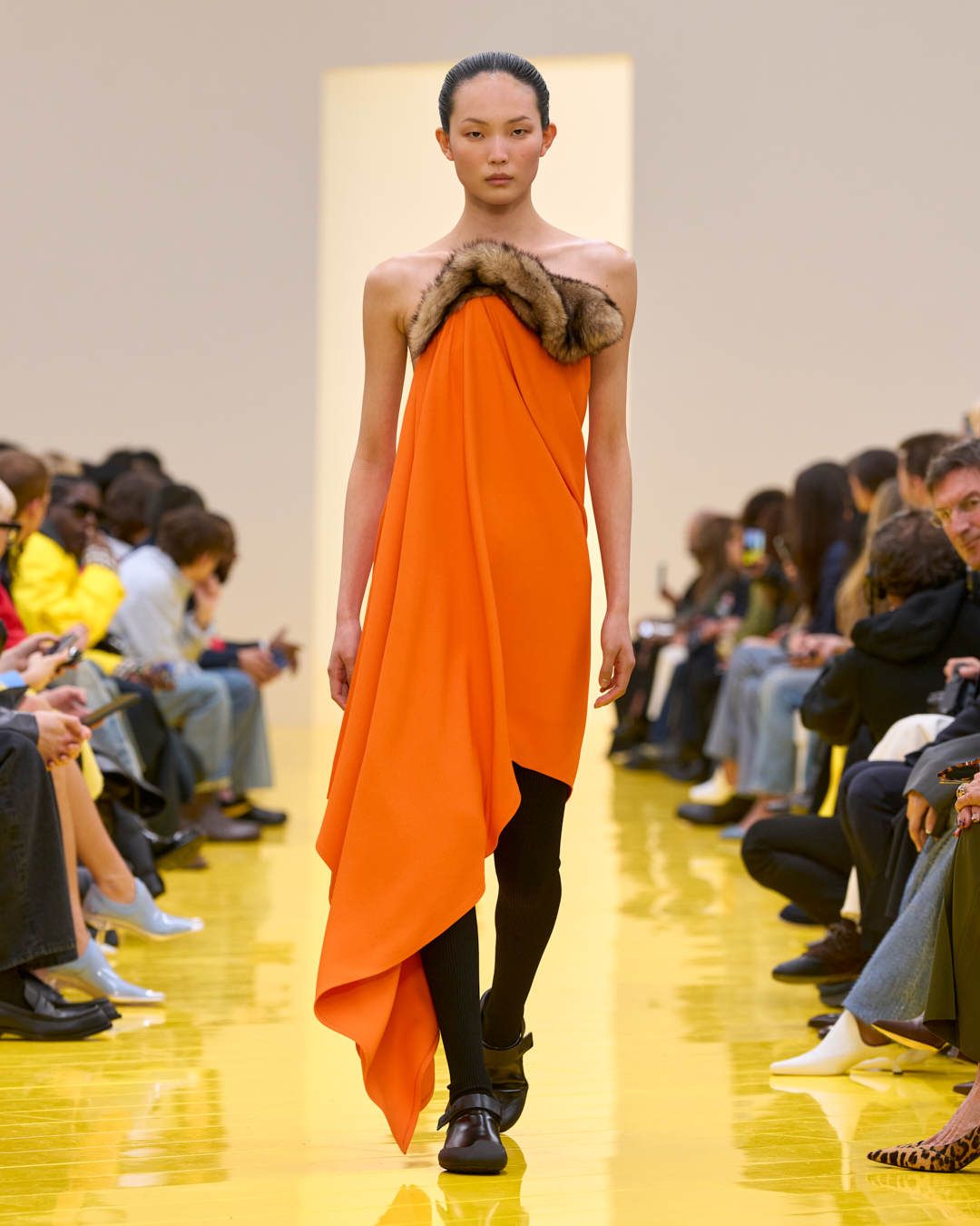 LOEWE_FAL-WINTER-26_22.jpg