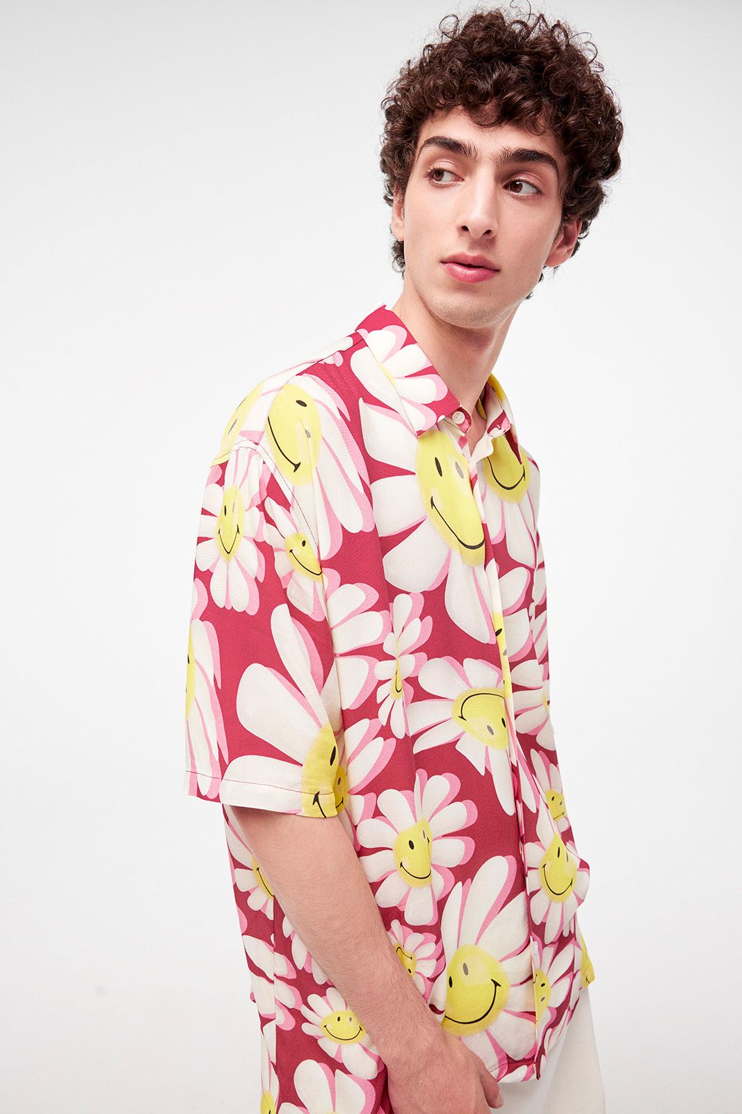 Bershka Teams up With Smiley 6.jpg