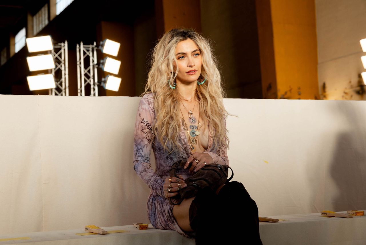 PARIS_JACKSON_DESIGUAL_STUDIO_FASHION_SHOW_2025_.jpg
