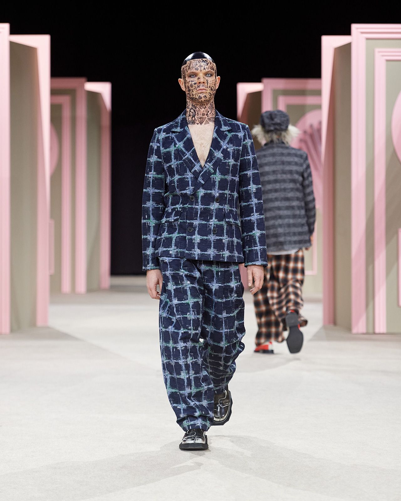 AW24-Copenhagen-Fashion-Week-HenrikVibskov-Runway-4x5-James-Cochrane-19.jpg