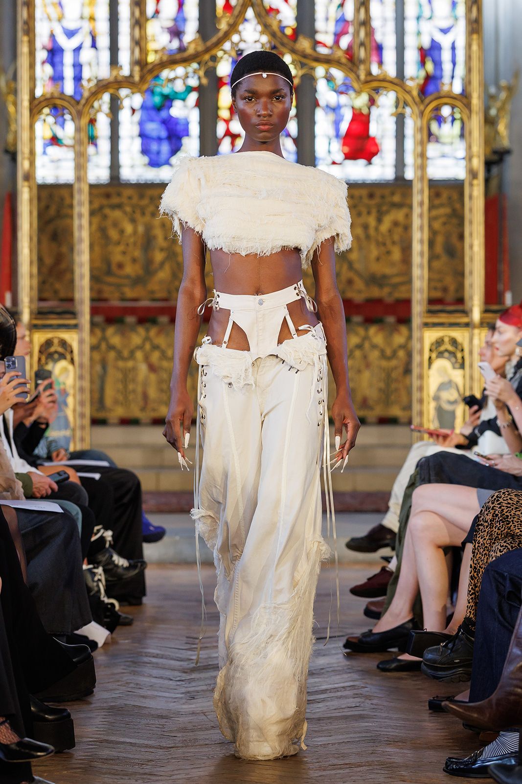 Dreaming-Eli_SS26_Runway_press_look09.jpg