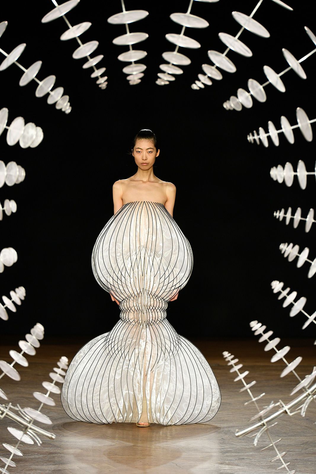 Iris_van_herpen_exhibit_6.jpg