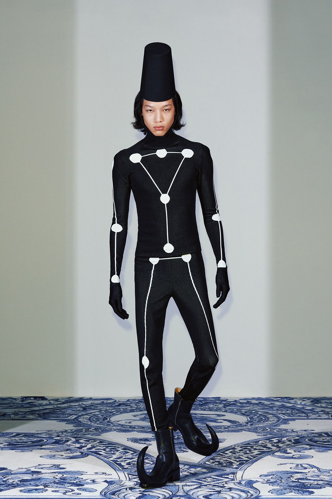 Xander_Zhou_S_S_2025_1.jpg