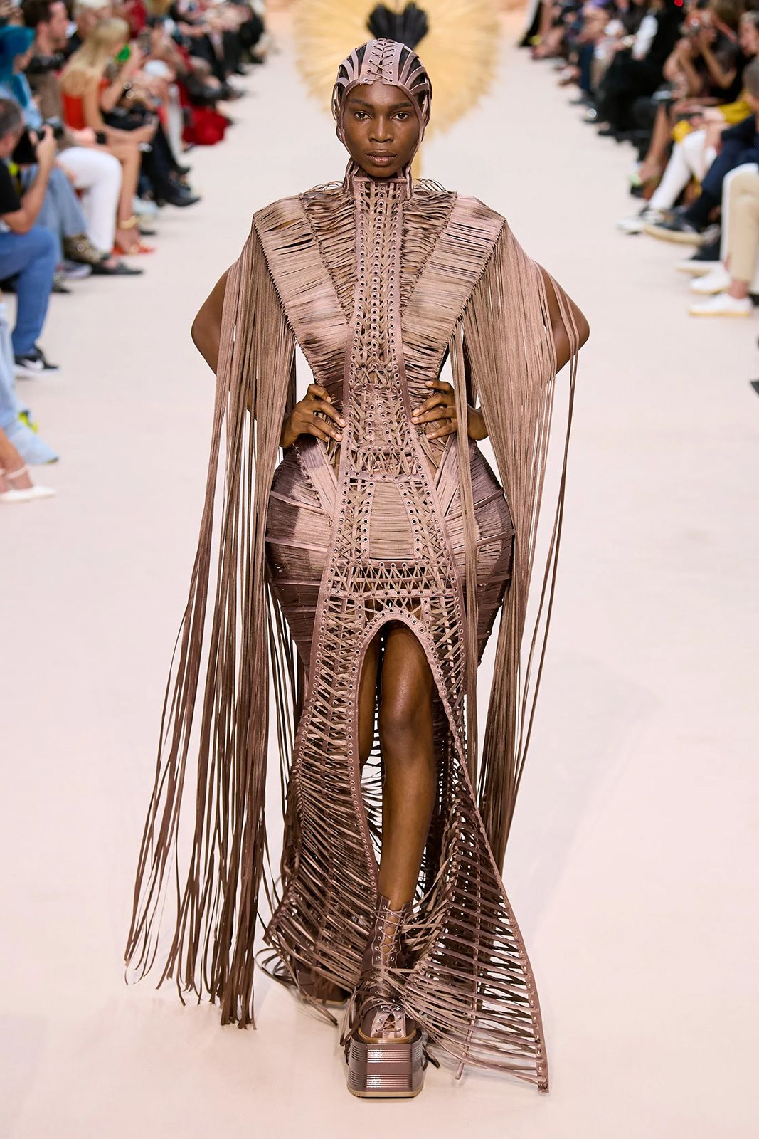 00050 Jean Paul Gaultier Fall 2022 Couture Credit Gorunway.jpg