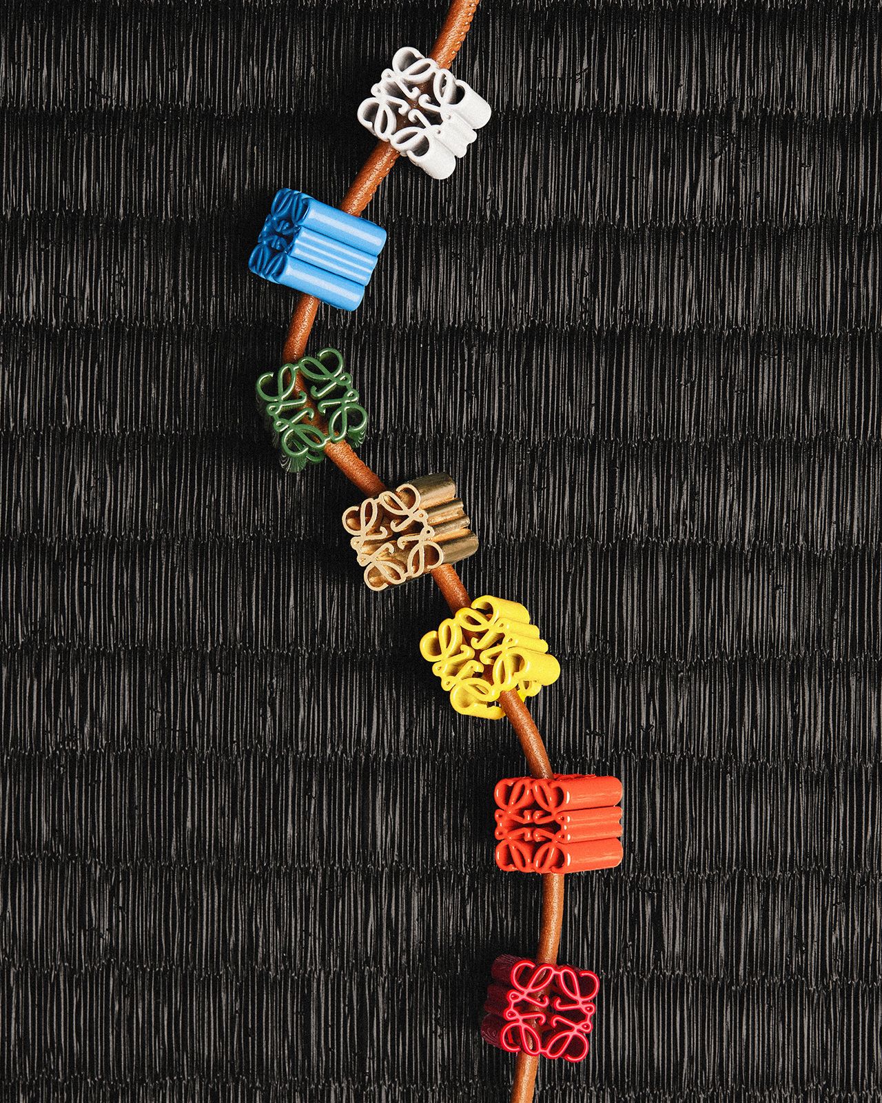 Loewe S S24 Preco Gifting Themes Rgb Cropped 4 X5 40.jpg