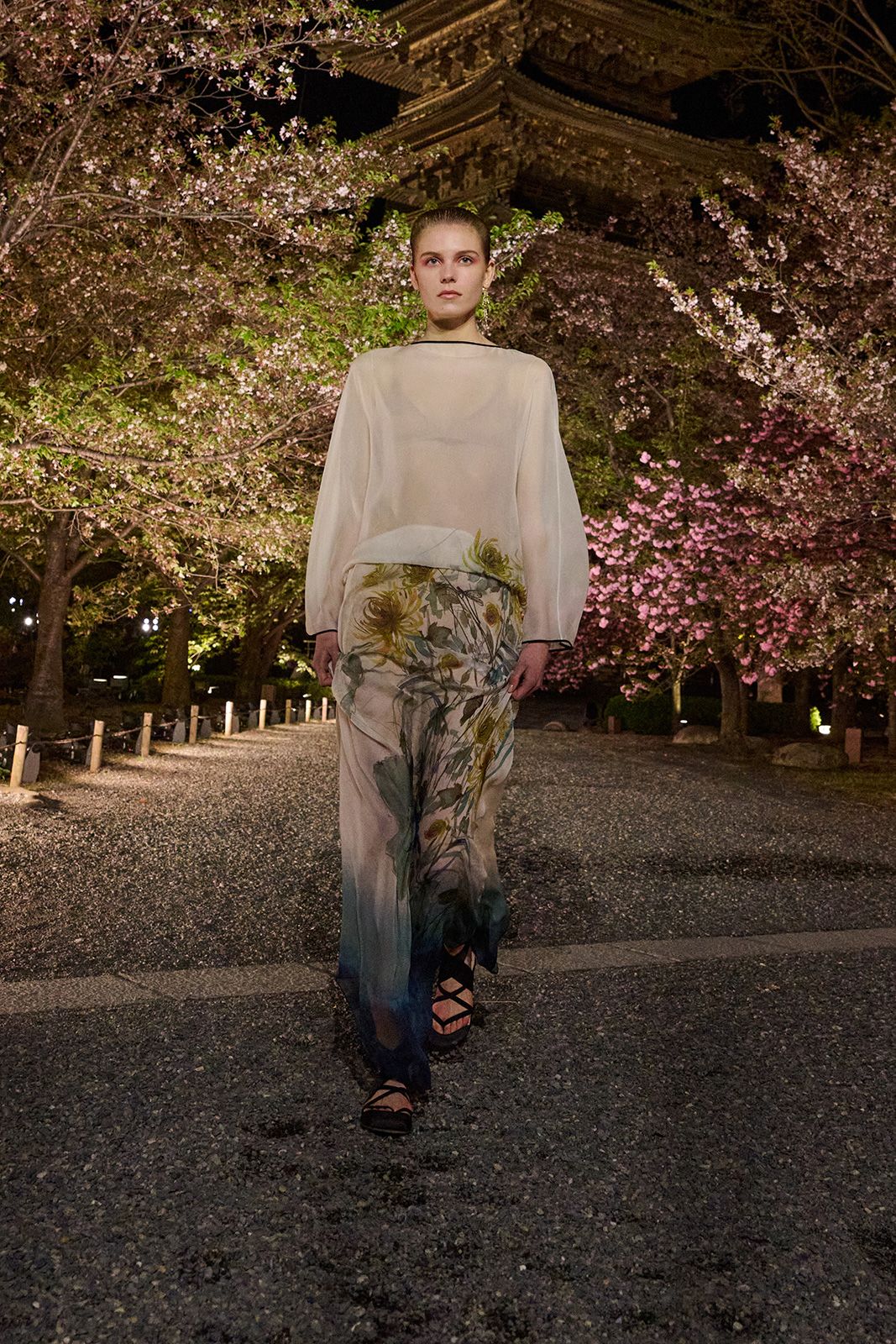 DIOR_W_RTW_FALL25_KYOTO_LOOK_38.jpg