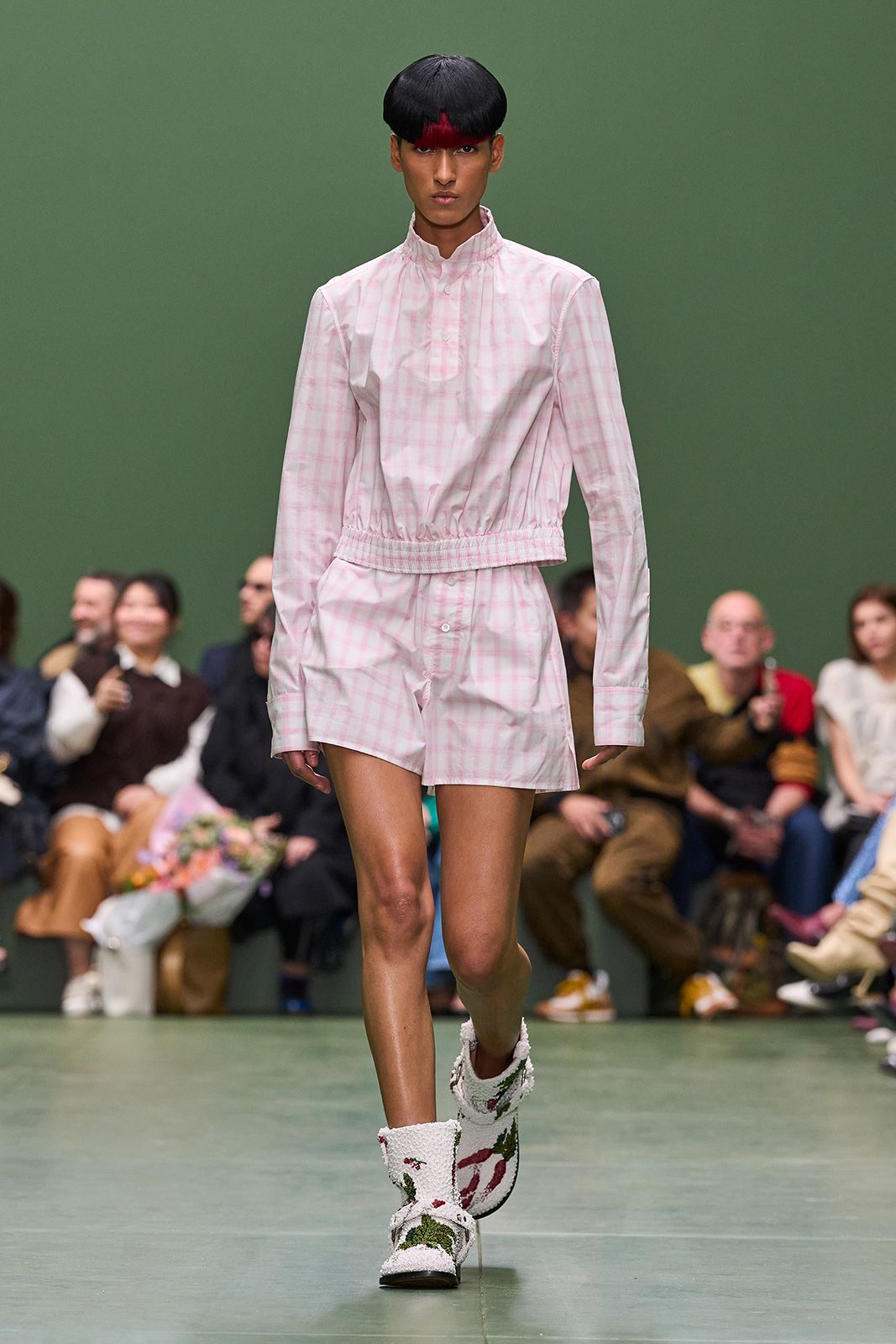 LOEWE_FW24_WW_SHOW_RUNWAY_39.jpg