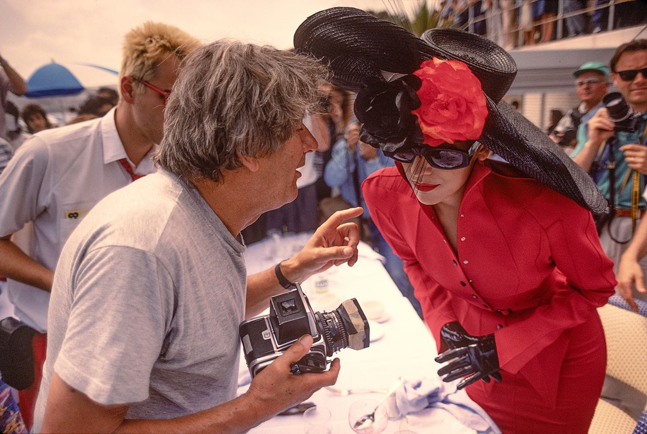 Helmut-Newton-&-Model-(Jo),-Carlton-Beach,-1988.jpg