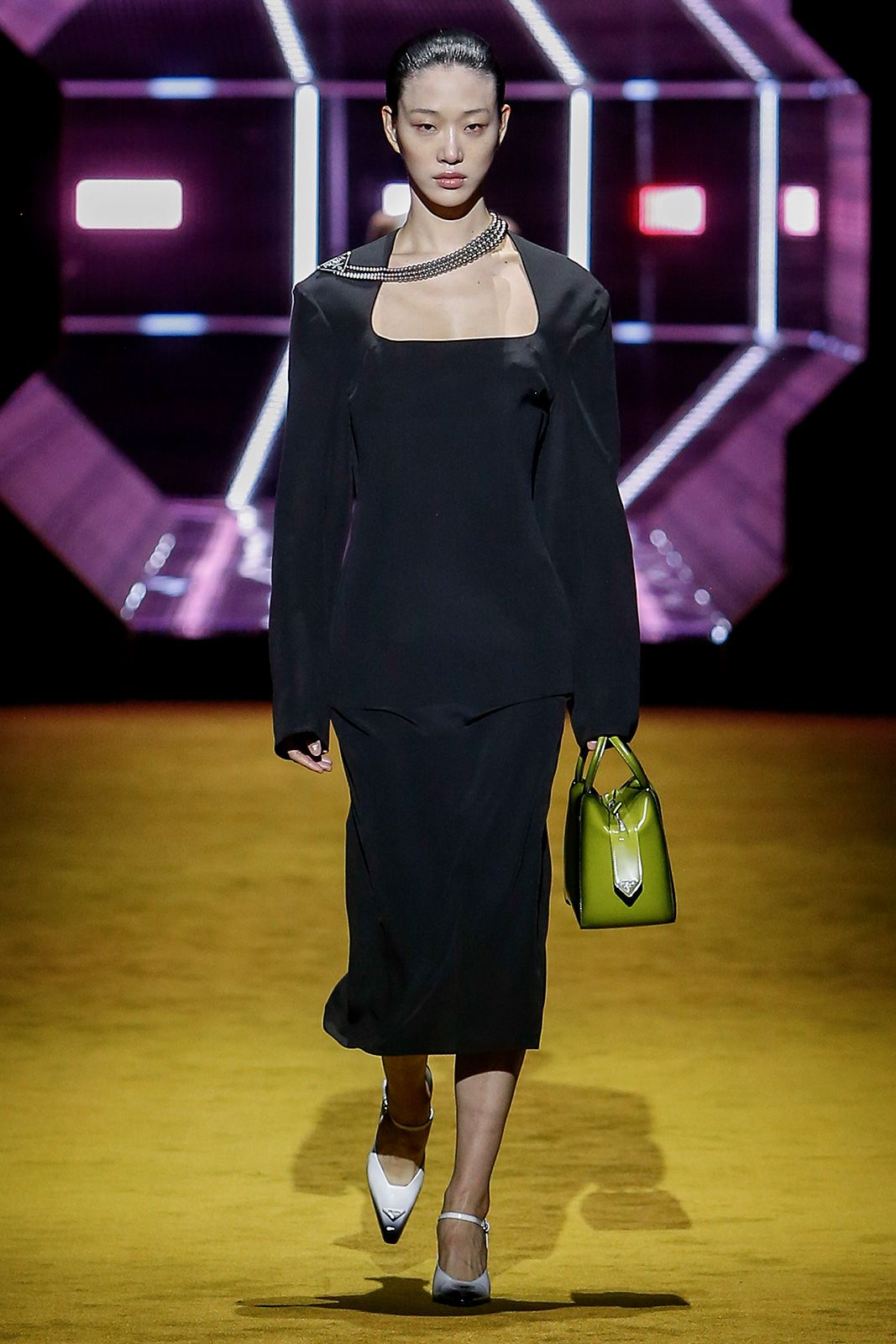 53 Prada Donna F W22.jpg