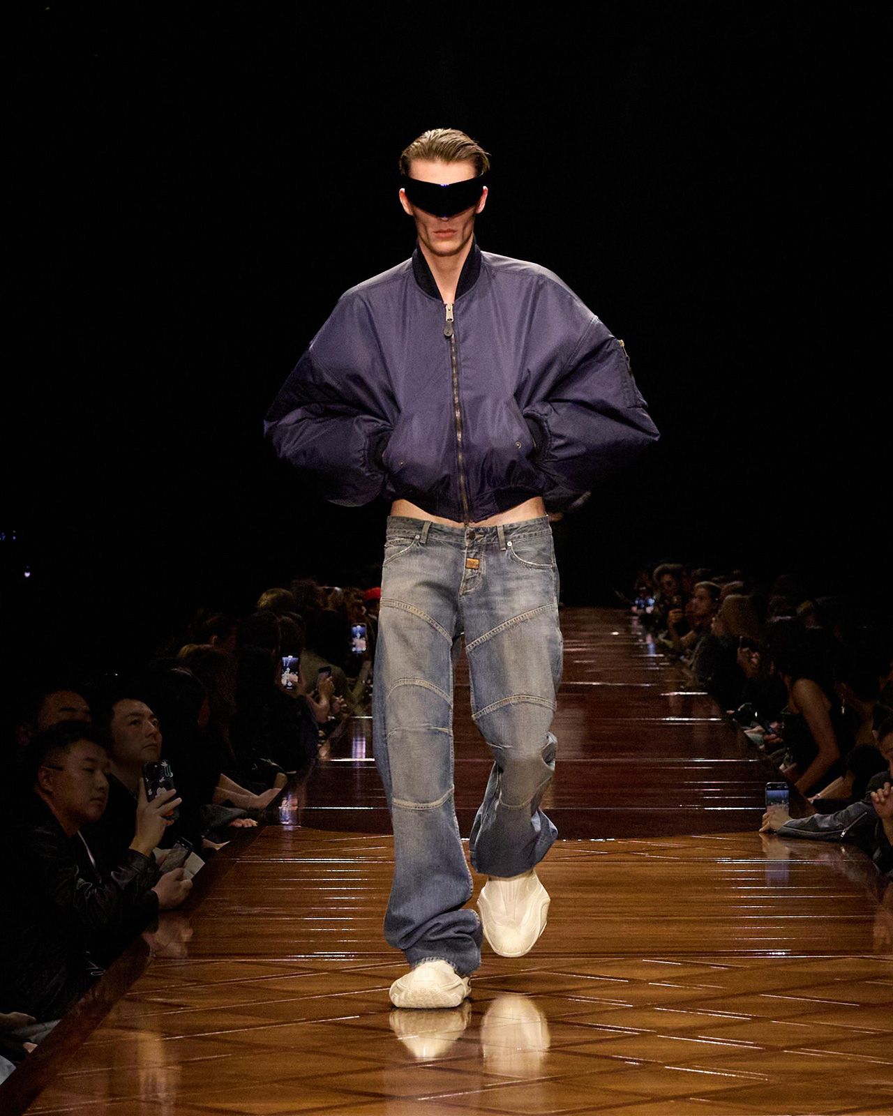 BALENCIAGA-SUMMER-25-LOOK-16_FINNLAY.jpg