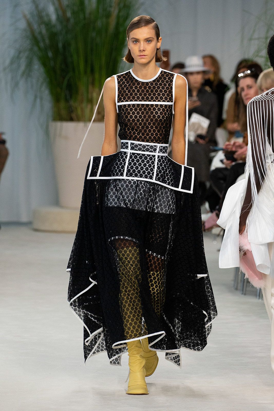 Loewe Women S S20 Look 42.jpg