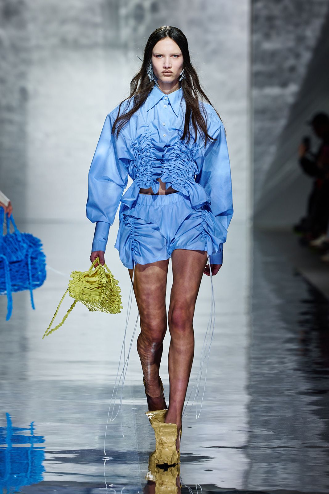 02_KASIA-KUCHARSKA_AW25_Runway_by_Finnegan-Koichi-Godenschweger.jpg