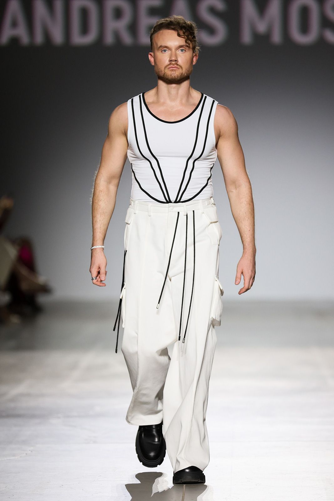 UFW_SS_25_ANDREAS-MOSKIN-catwalk_credits-Andriy-Sokolov-(5).jpg