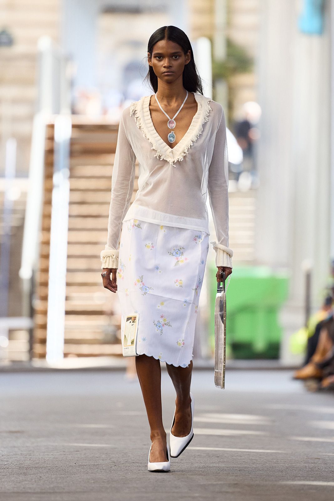 Julie-Kegels_ss26_runway_press_look09.jpg