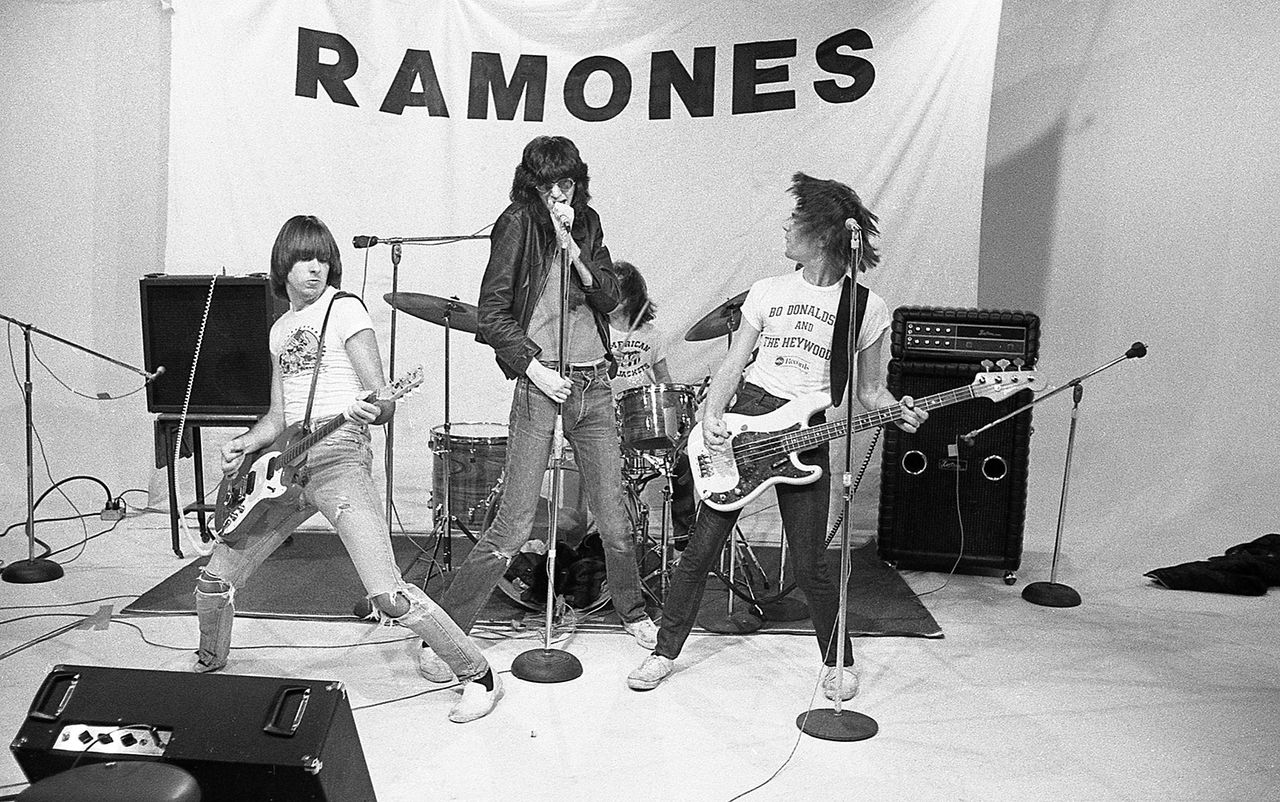 Firstthirdbooks Ramones Metalmagazine 1.jpg