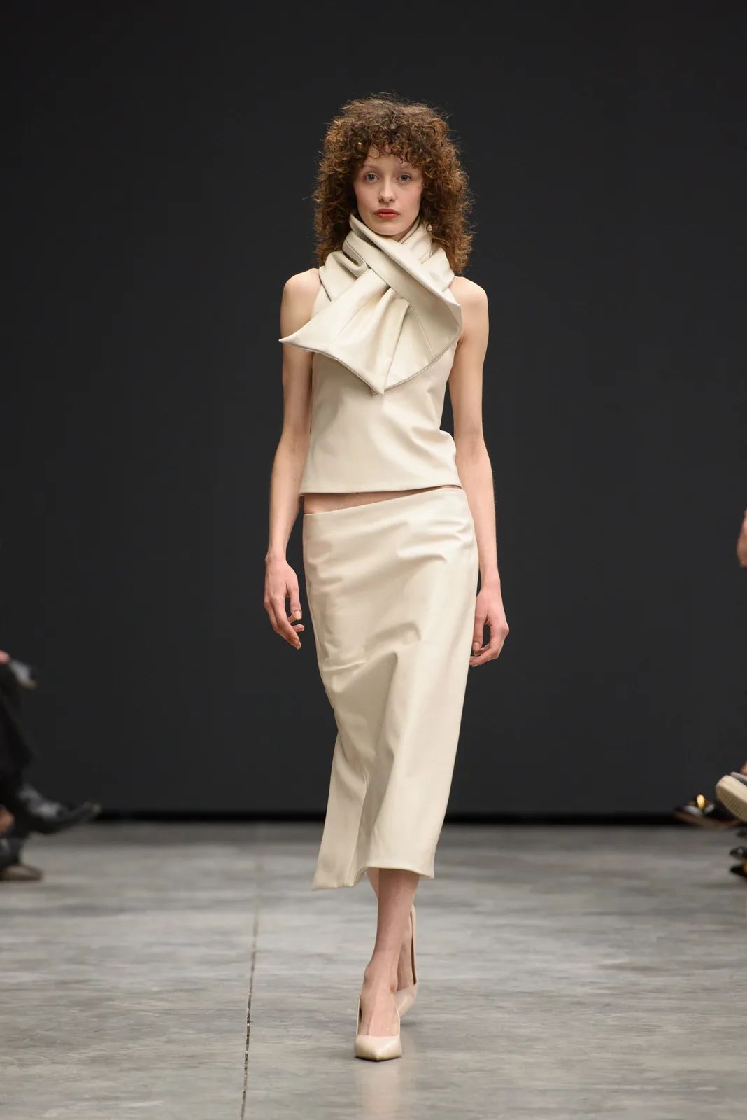 metal-mercedes-benz-fashion-week-tbilisi-02-tatuna-03.webp