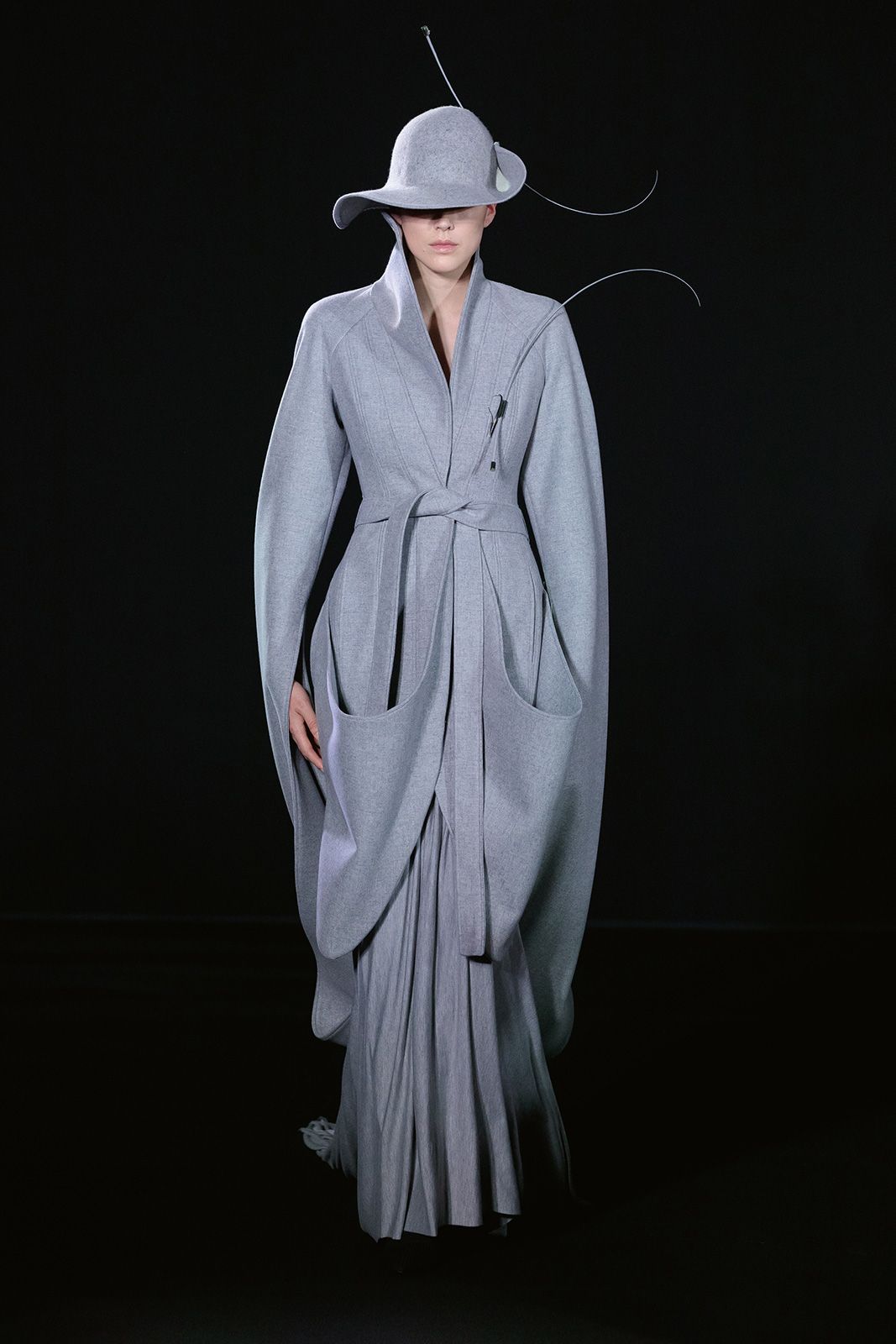 Robert Wun Ss23 15.jpg