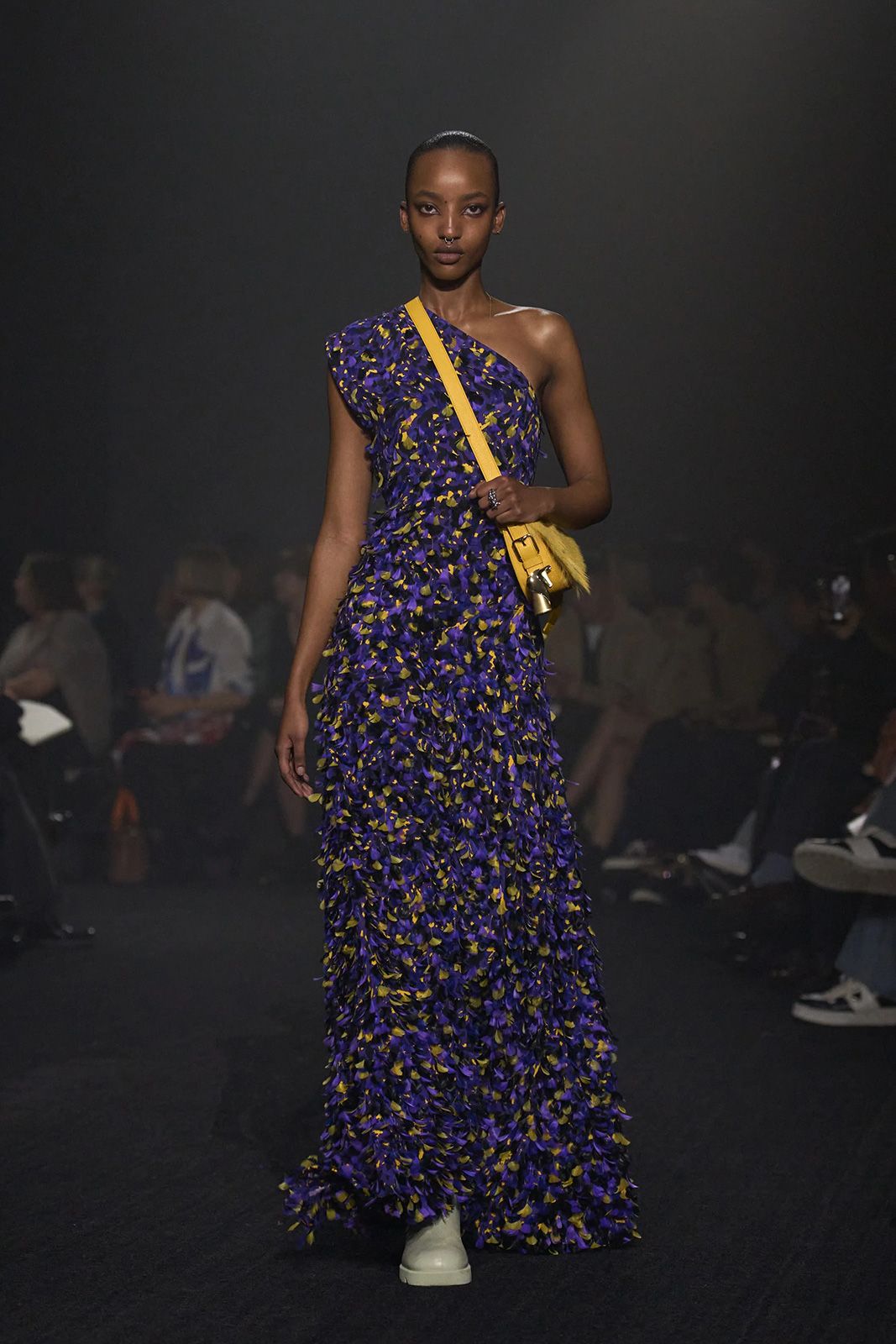 Burberry Fall 2023 Ready to Wear Gorunway 34.jpg