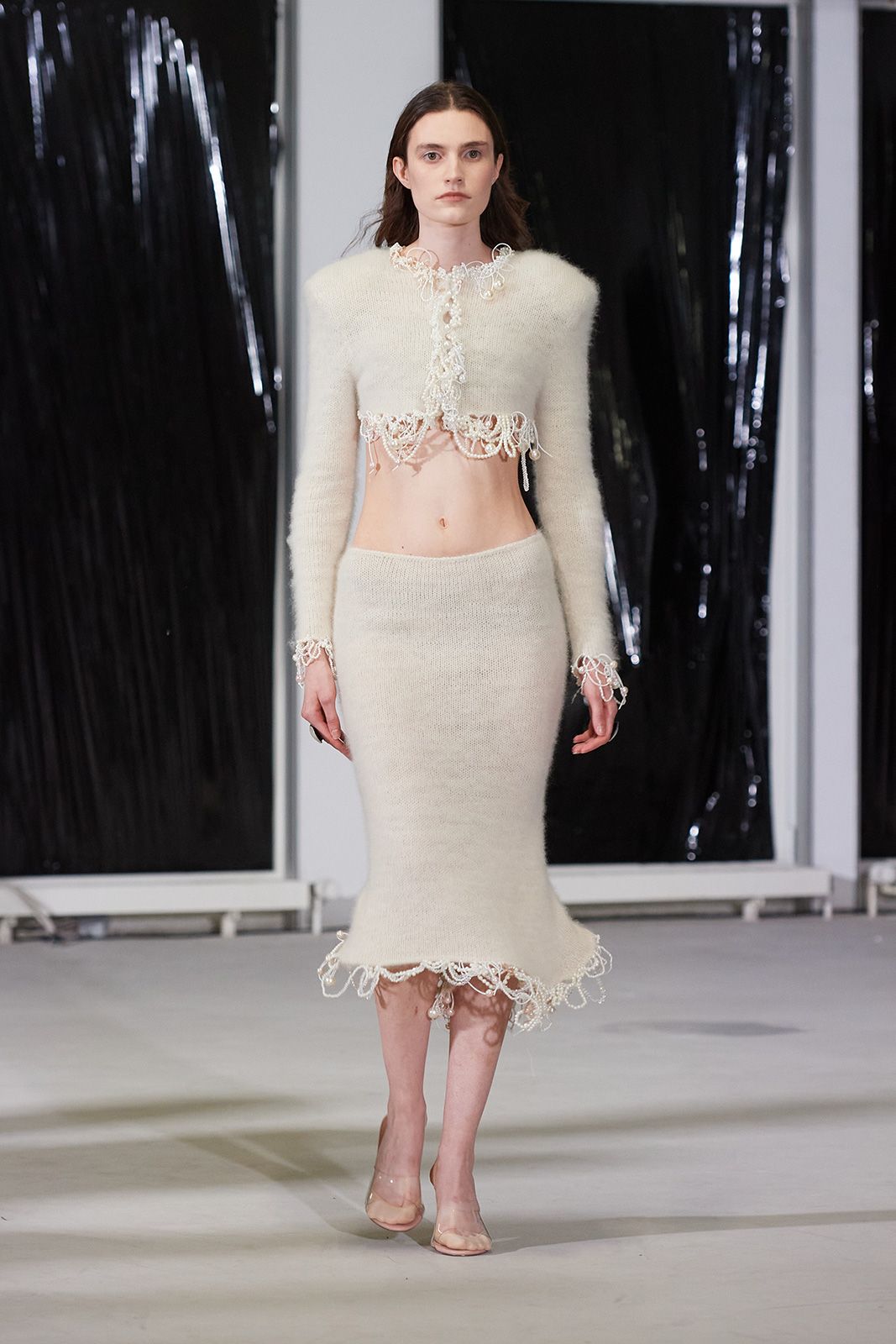 LOU-DE-BETOLY_AW24_Look001_by_James-Cochrane_for_BFW.jpg