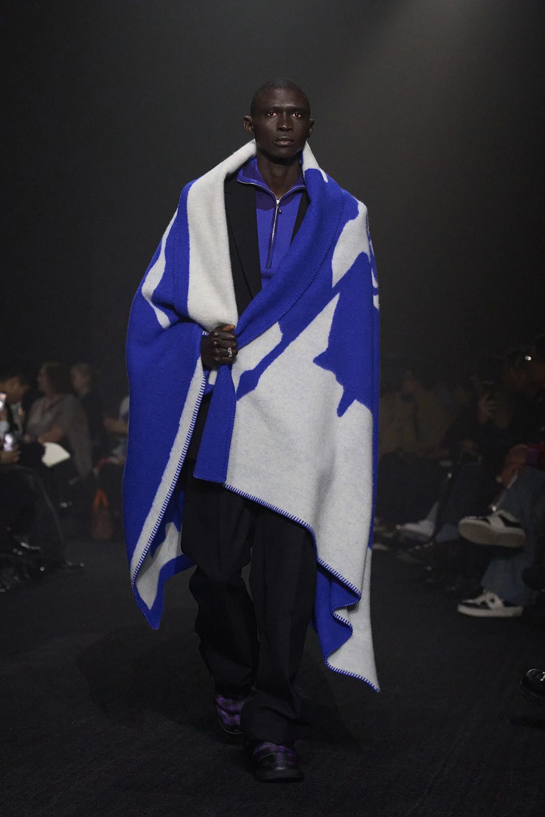 Burberry Fall 2023 Ready to Wear Gorunway 33.jpg
