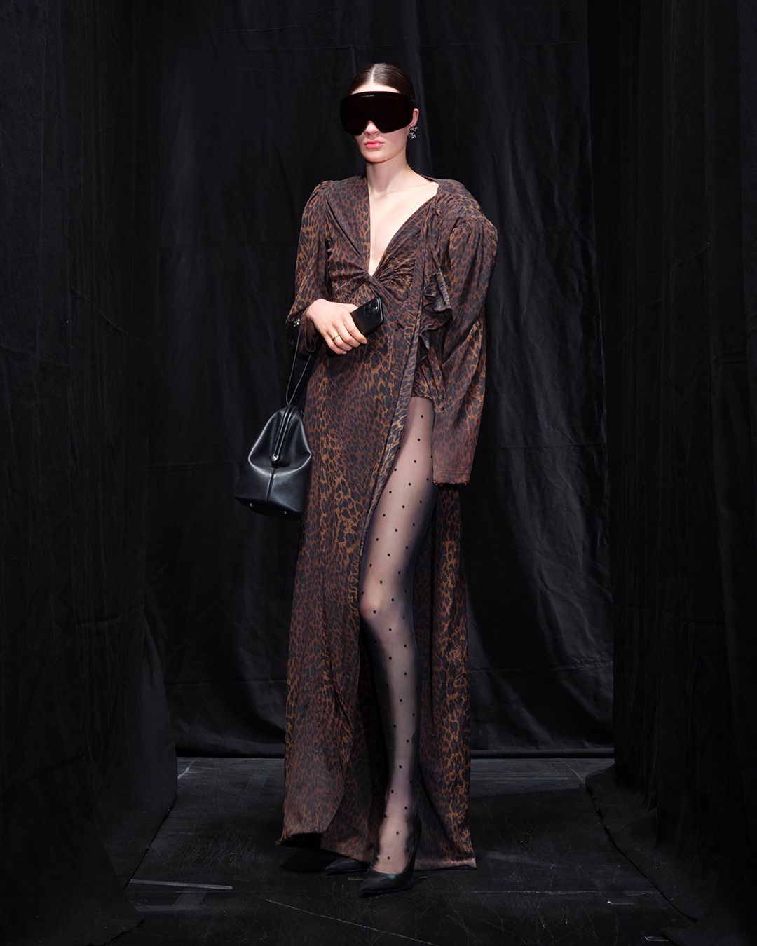 BALENCIAGA-WINTER-25-LOOK-55_CAMILLE.jpg