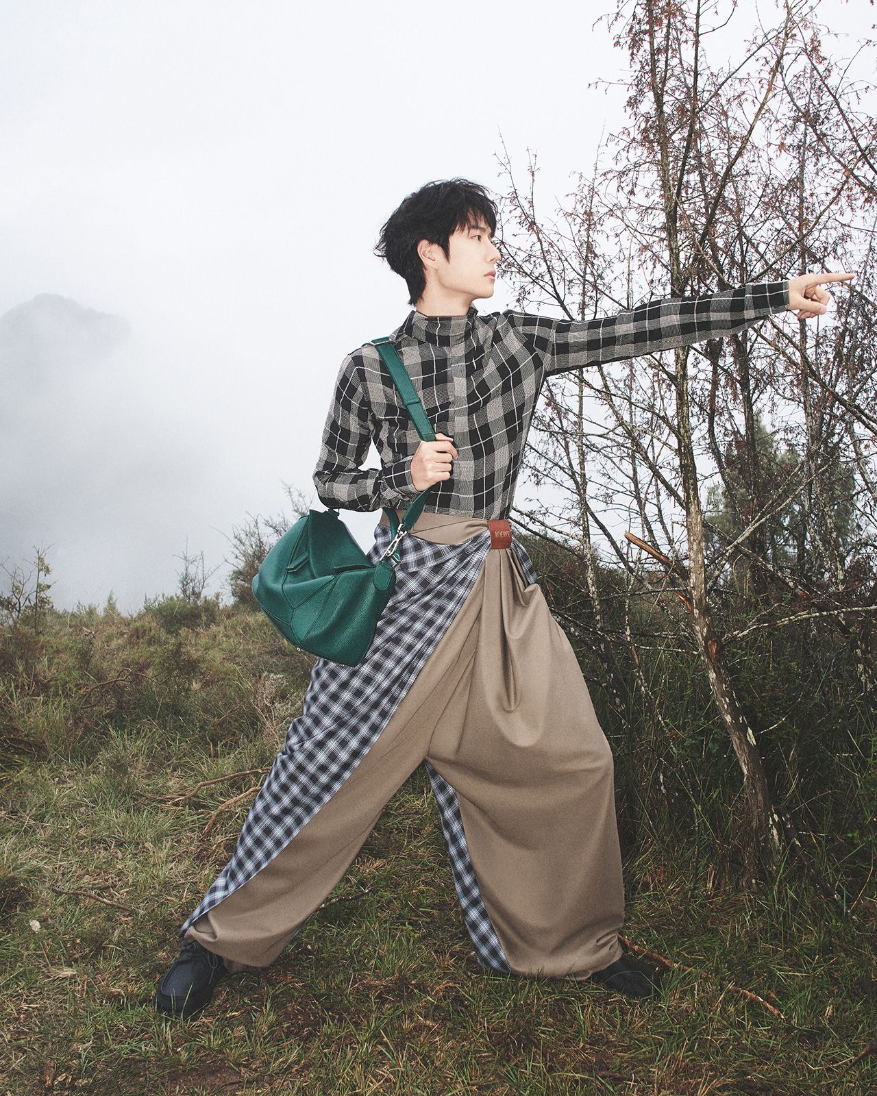 LOEWE_SS25_DAVID_SIMS_CAMPAIGN_19.jpg