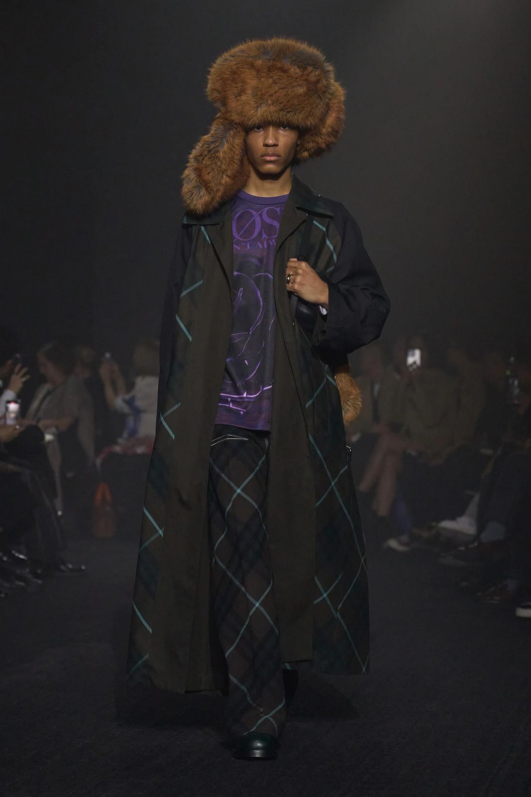 Burberry Fall 2023 Ready to Wear Gorunway 4.jpg