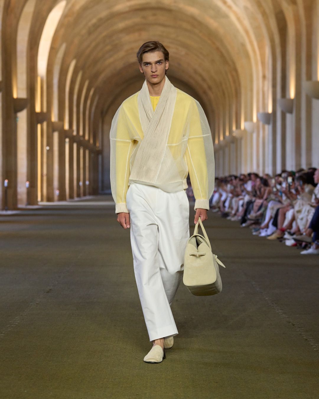 Jacquemus_27.jpg