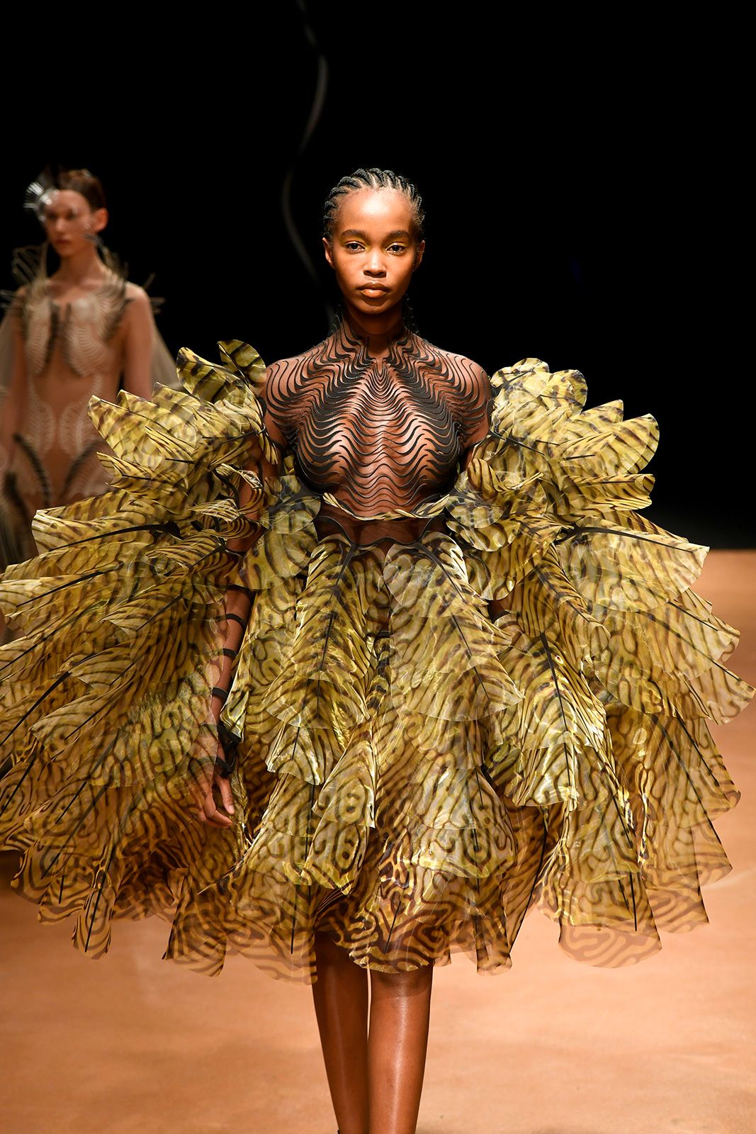 Iris_van_herpen_exhibit_5.jpg