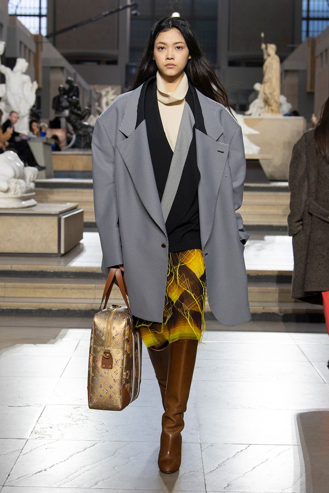 Louis Vuitton F W22 Look 30.jpg