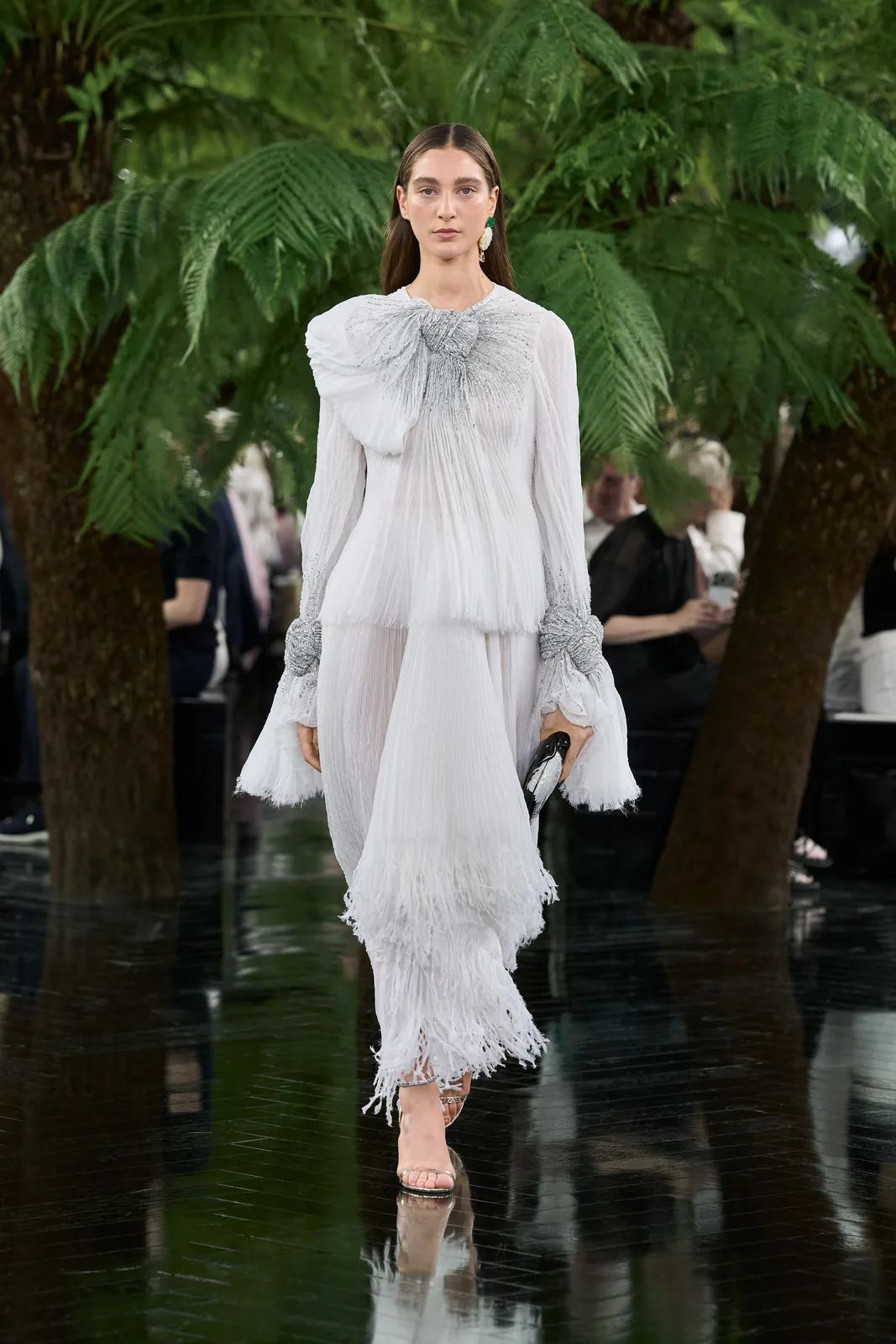 metal-dior-haute-couture-f-w-2026-12.webp