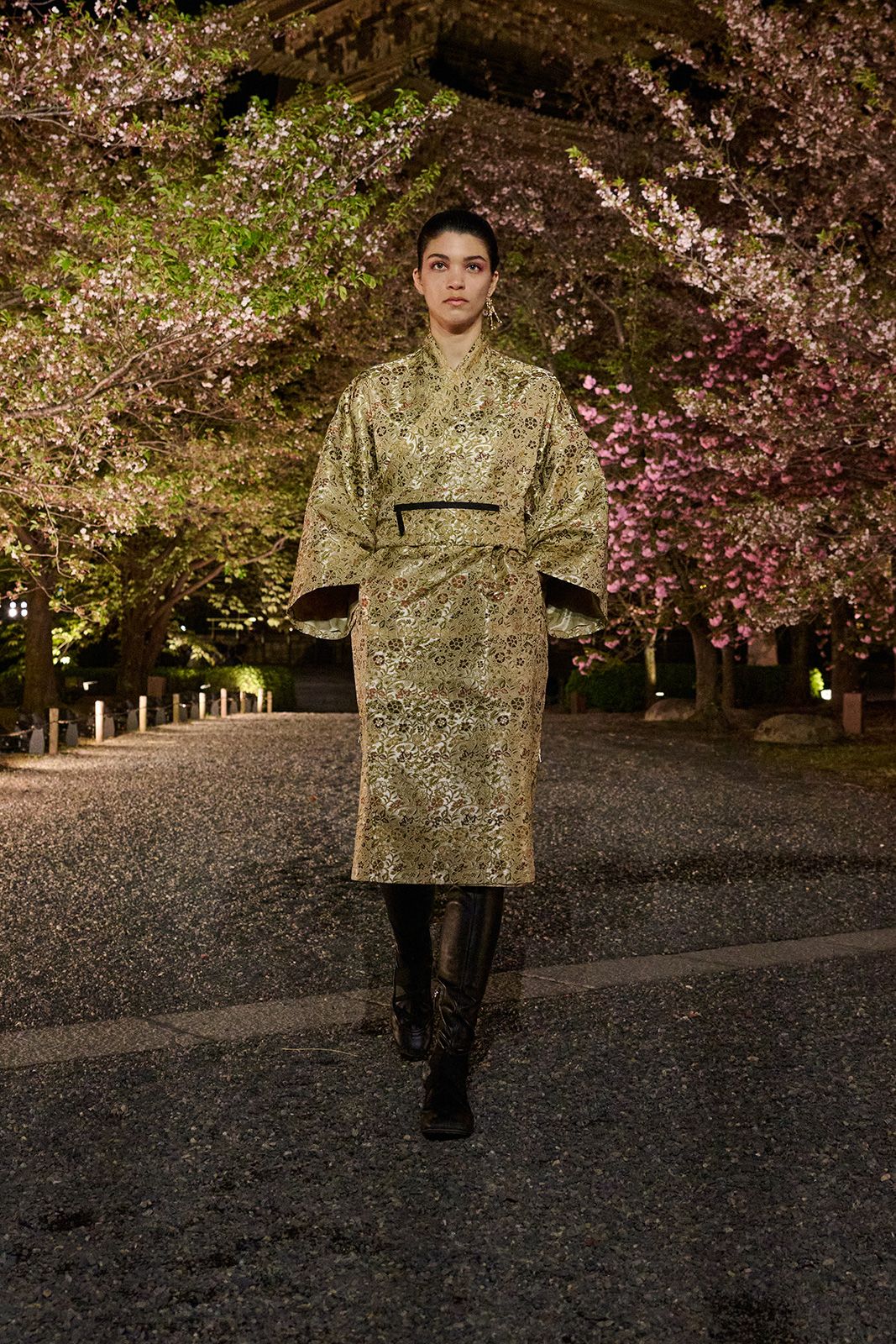 DIOR_W_RTW_FALL25_KYOTO_LOOK_60.jpg