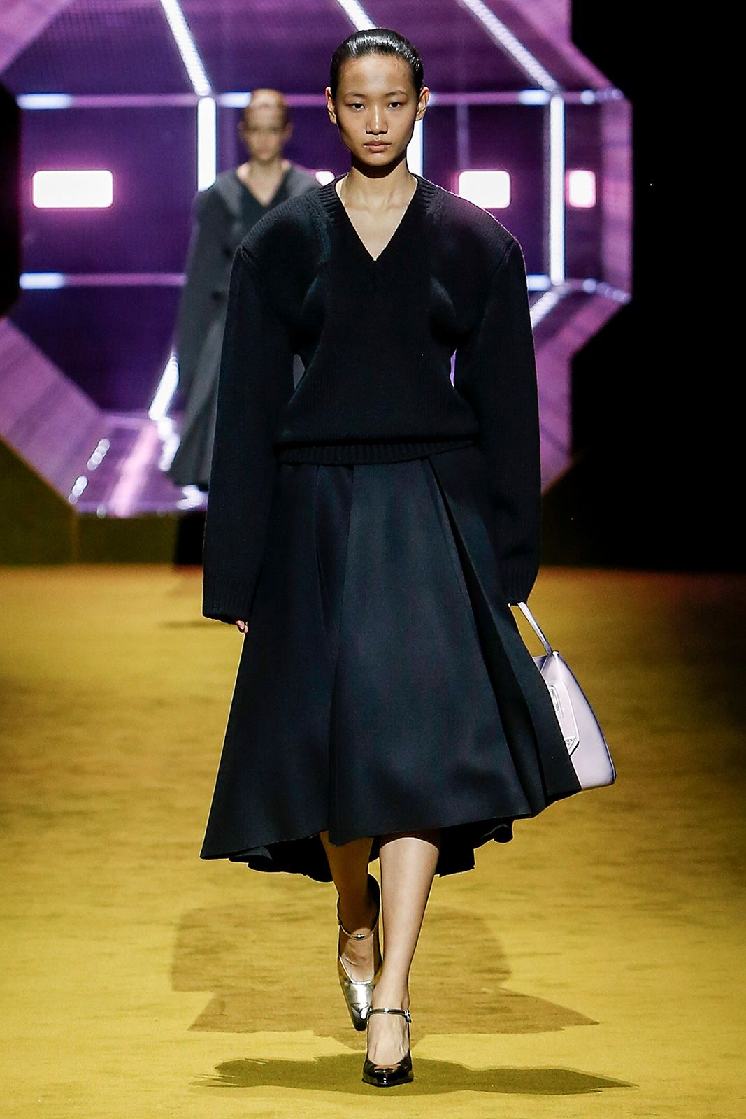 13 Prada Donna F W22.jpg