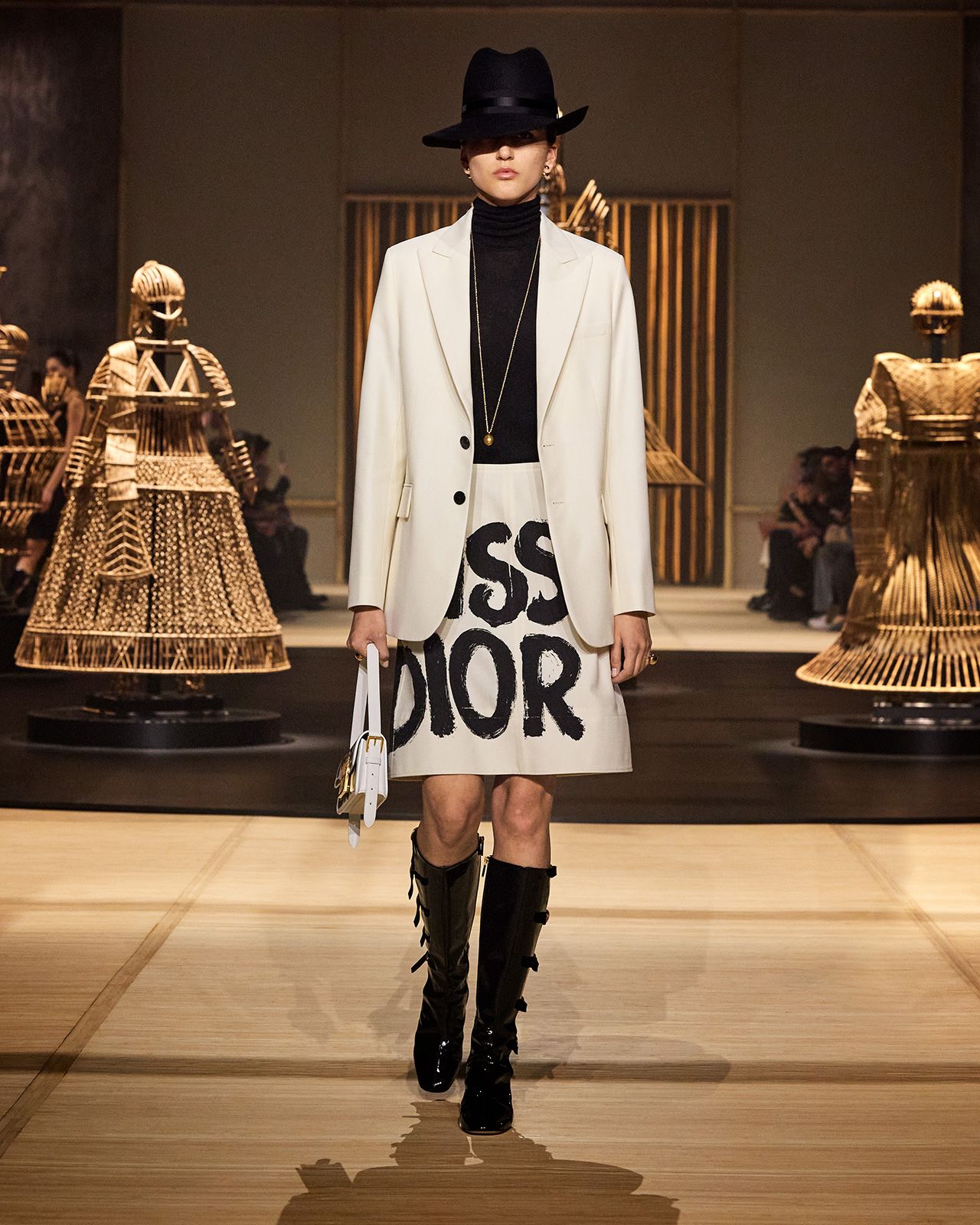 Dior_FW_24_15.jpg