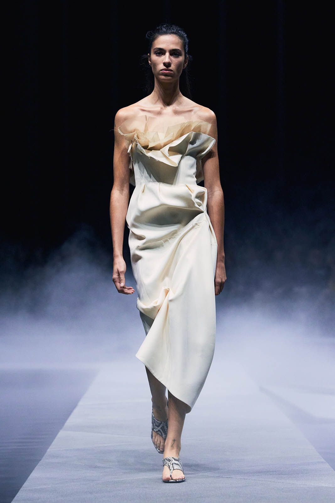 KHAITE_S26_RUNWAY_HANNA-TVEITE_19.jpg