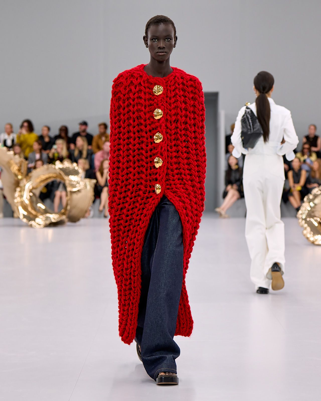 Loewe S S24 8.jpg