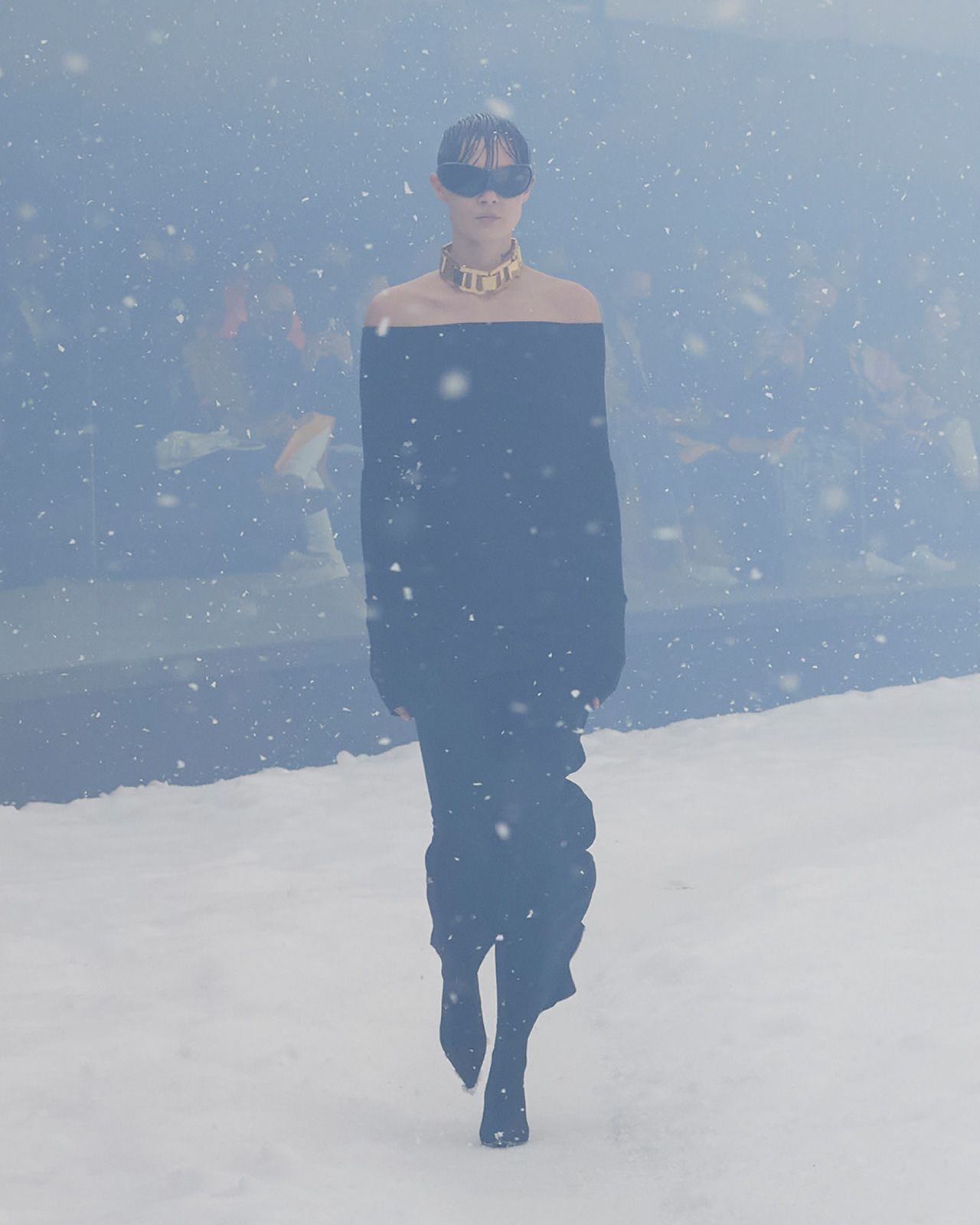 Balenciaga Winter 22 Look 7 Anania.jpg