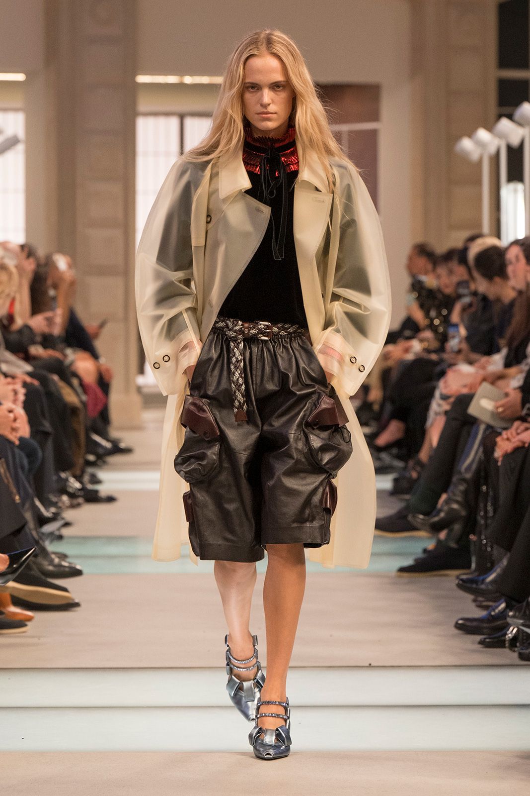 LV_AW25_Look_02.jpg